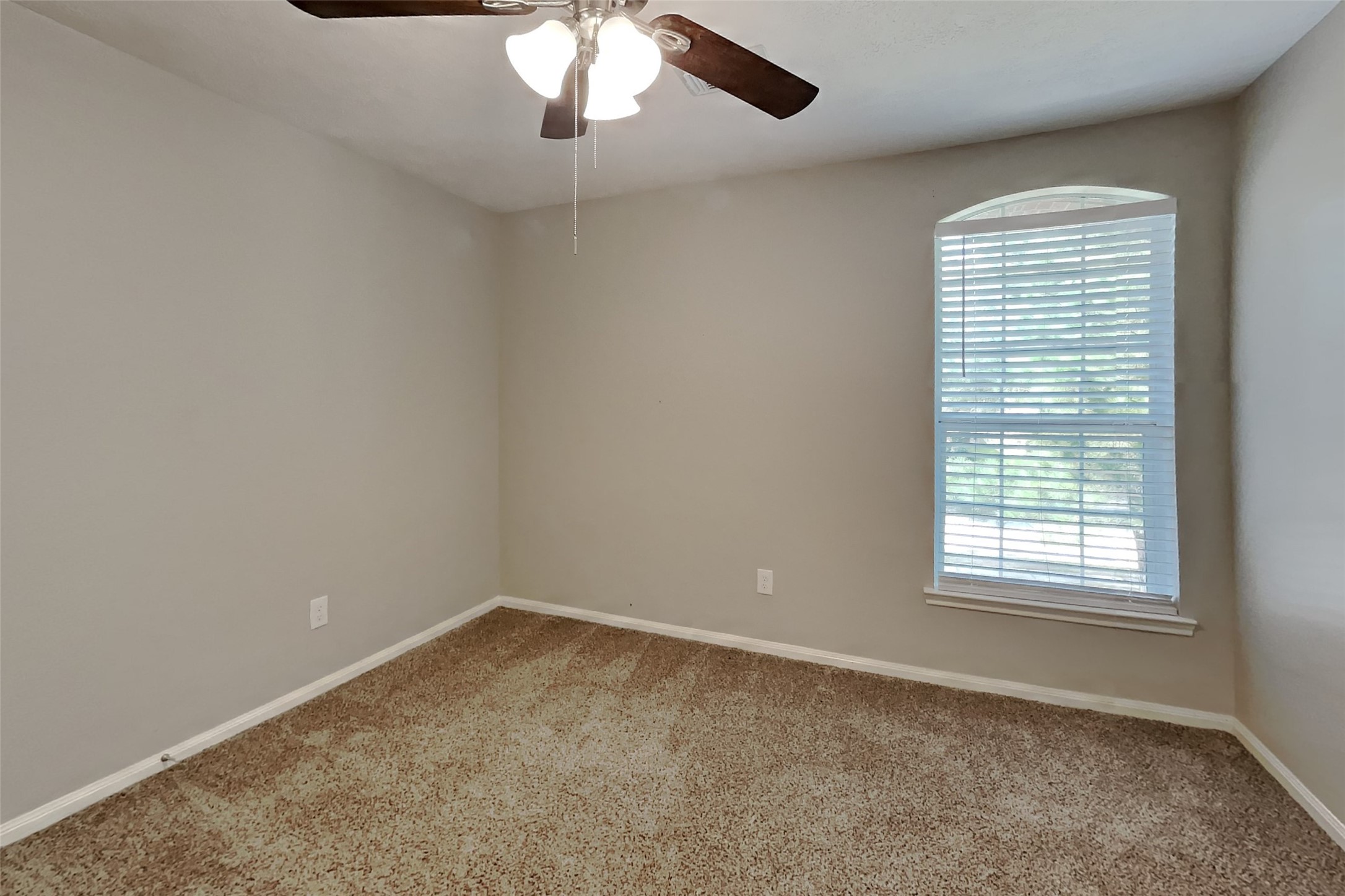2610 Hilldale Park Lane Property Photo 12