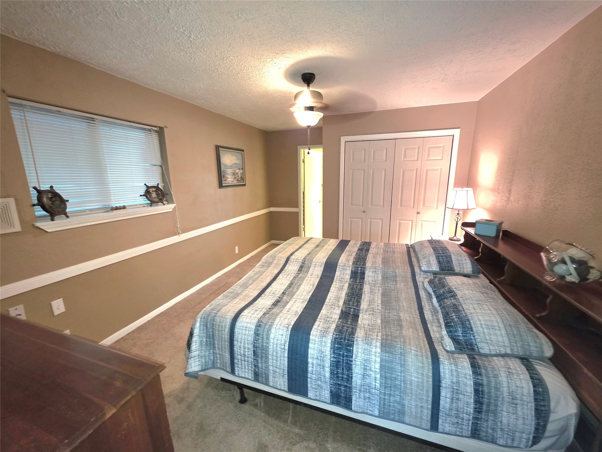 398 Lakeshore S Property Photo 12