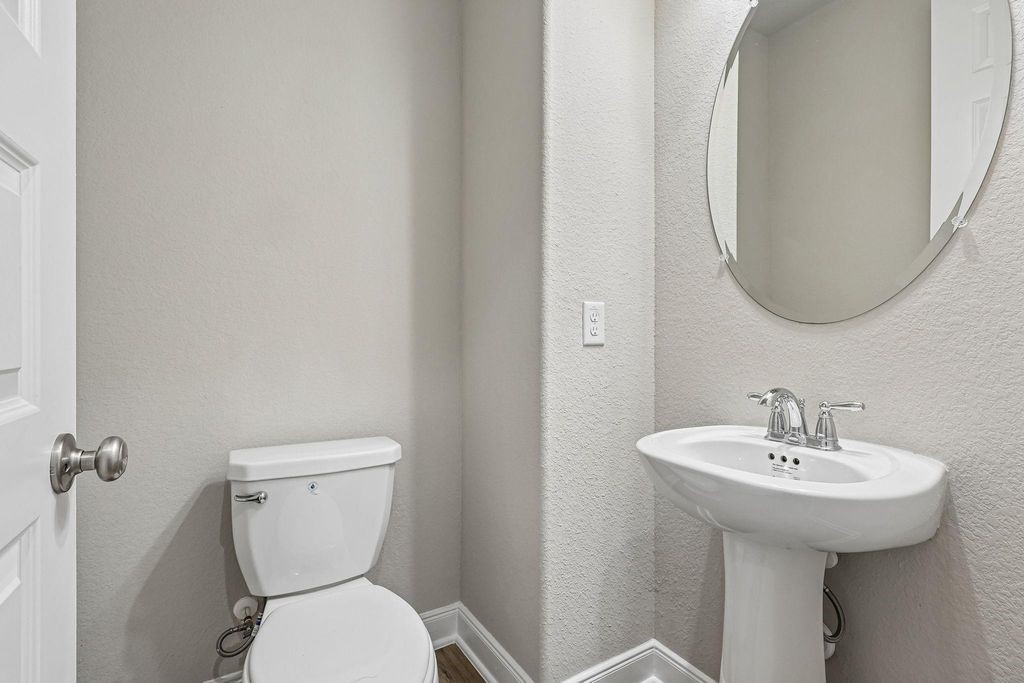 9808 Falling Fern Lane Property Photo 7