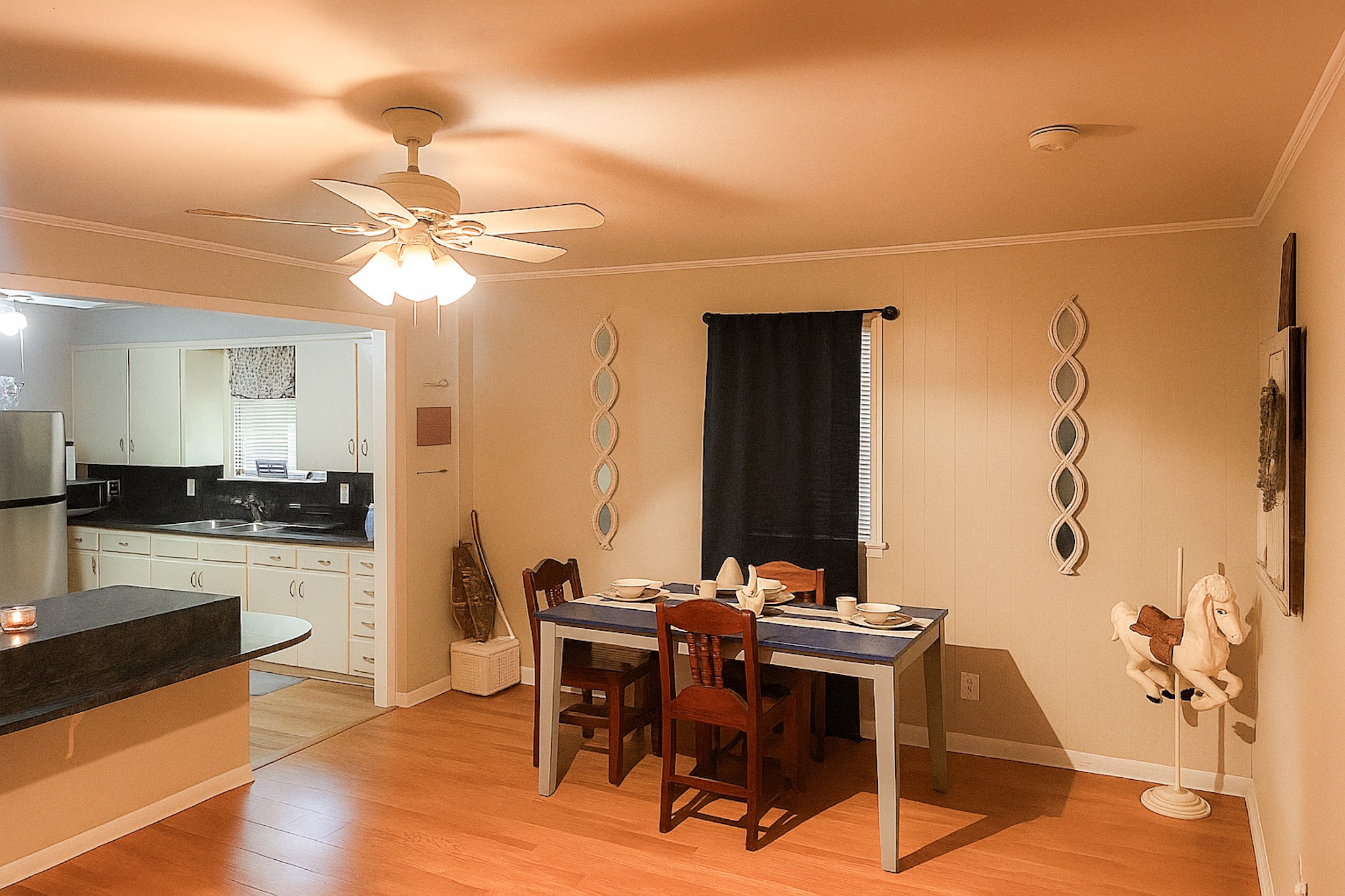 459 Davis Street Property Photo 2