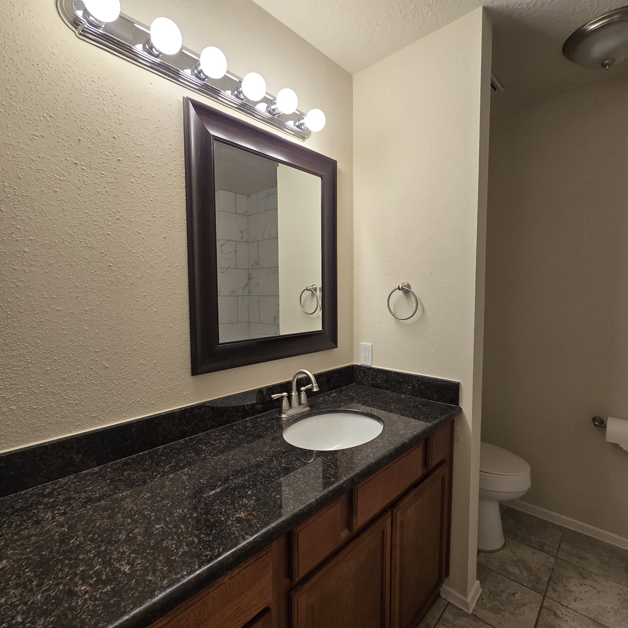 7222 Ridgeberry Drive Property Photo 8