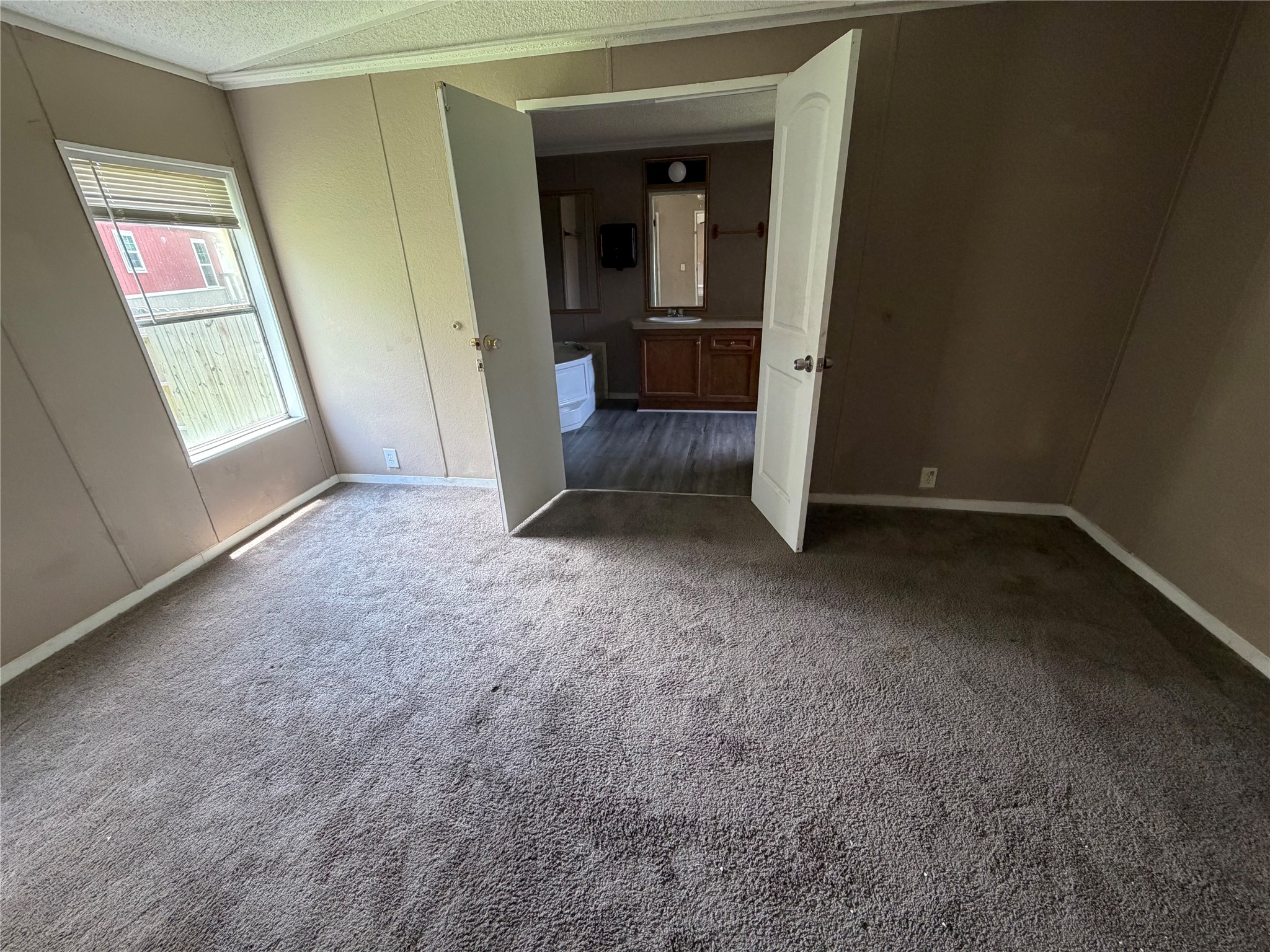 24610 E Needham Road Property Photo 9