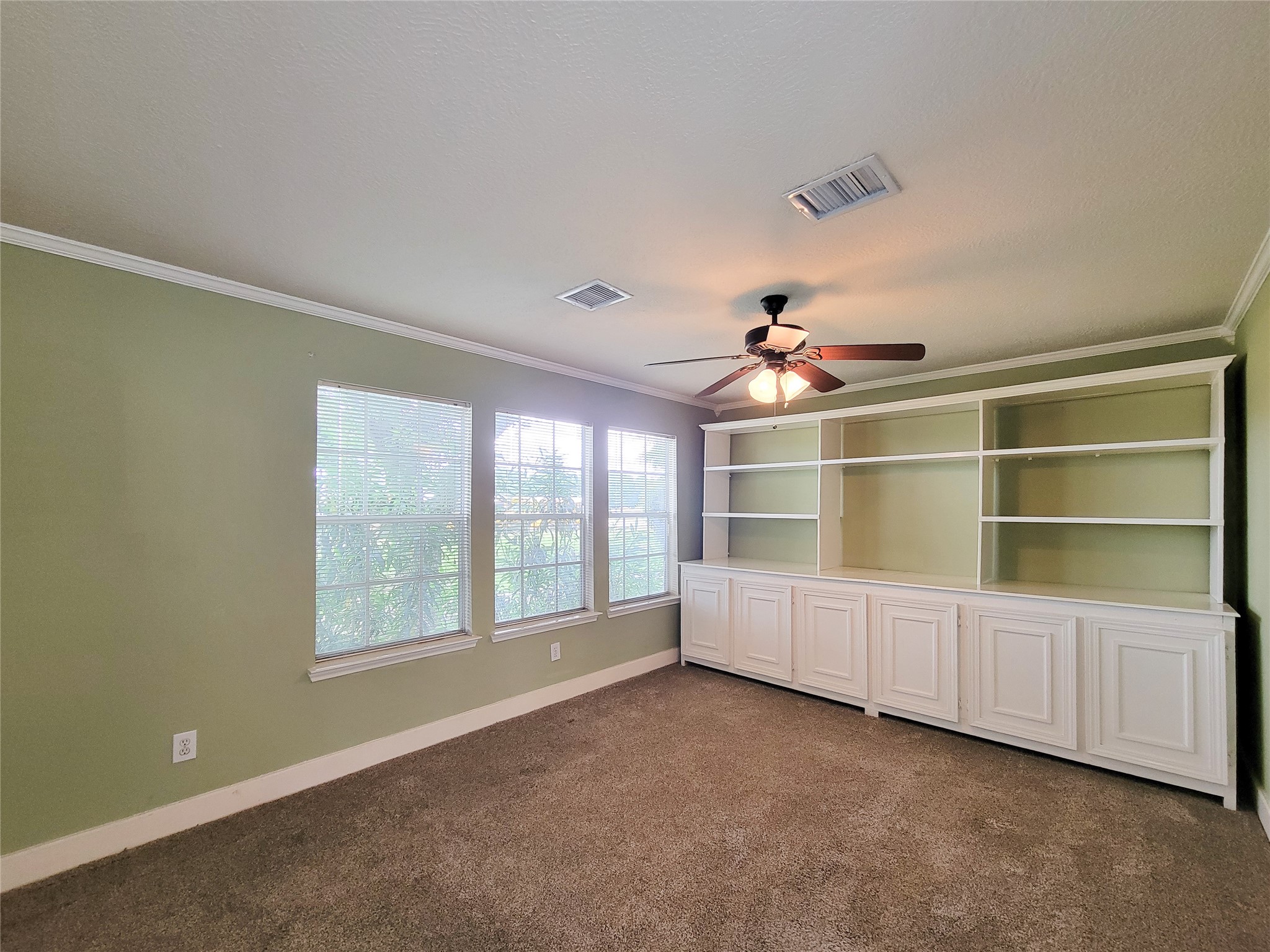 9607 Farrell Drive Property Photo 6