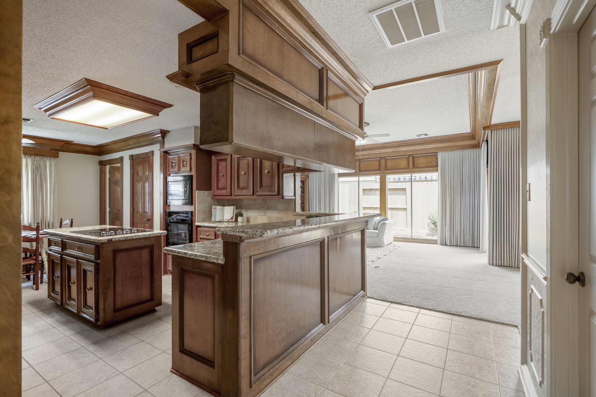 350 Champions Colony Iii Property Photo 6