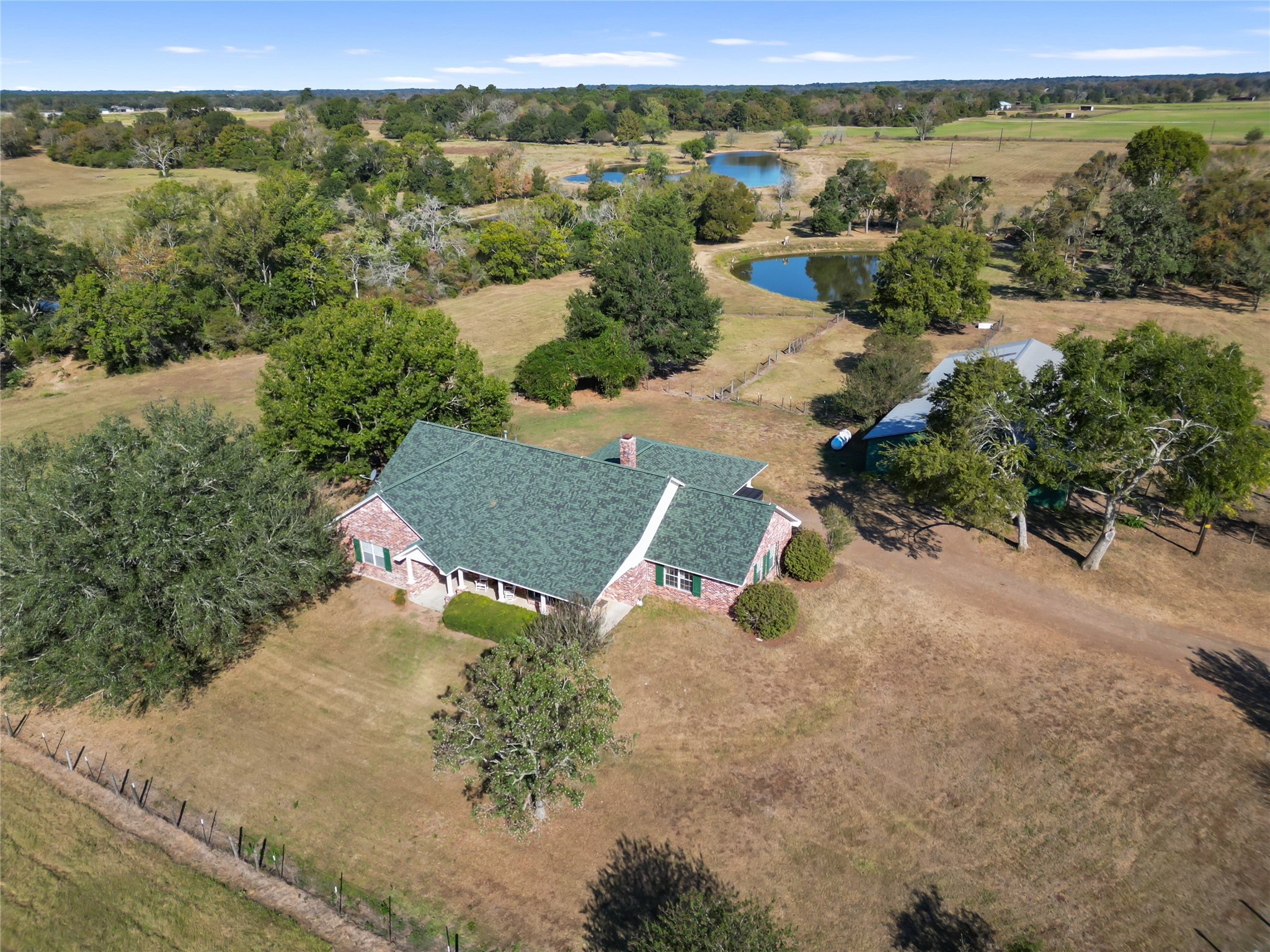 28109 Waller Gladish Rd Property Photo 2