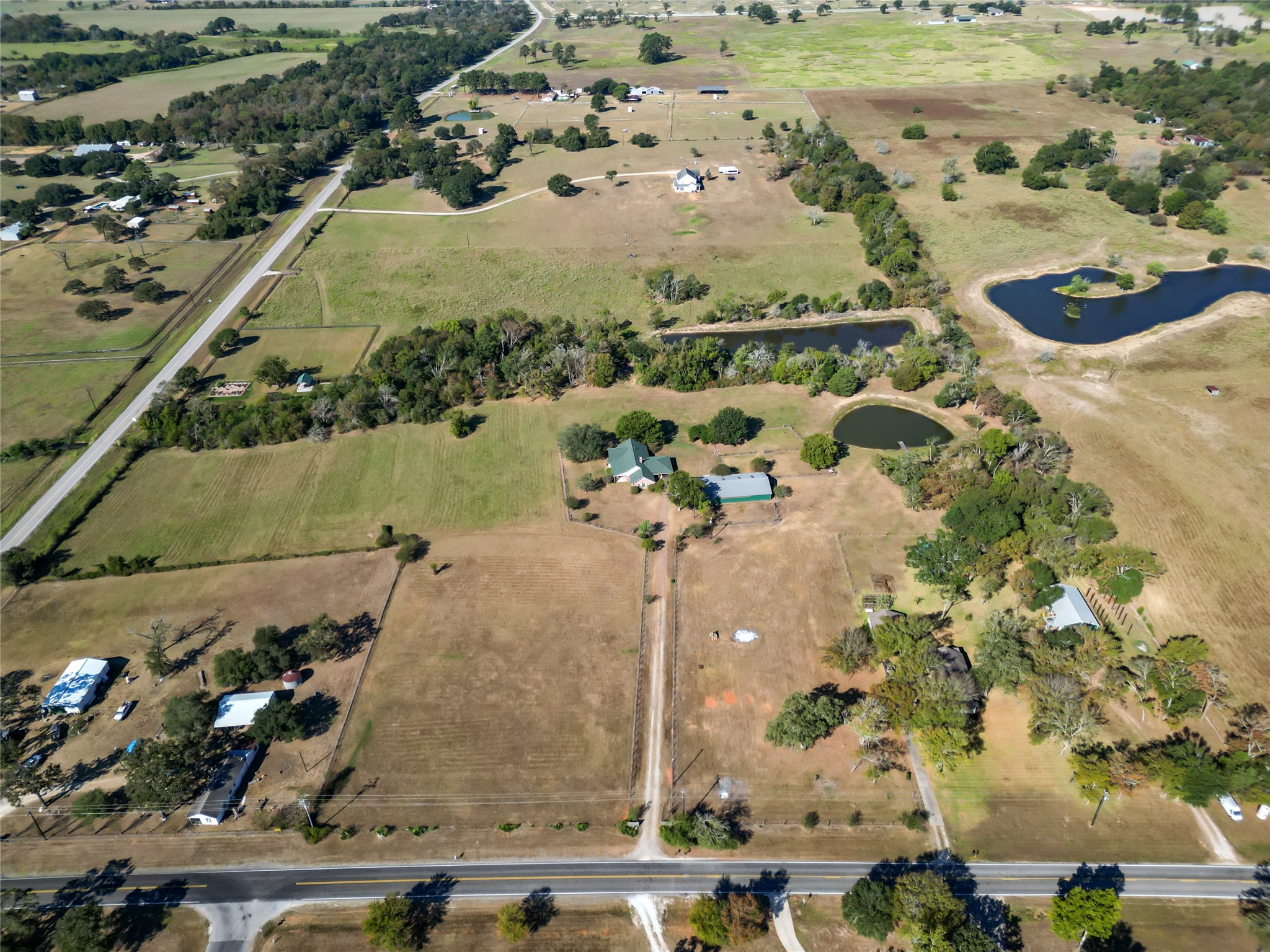 28109 Waller Gladish Rd Property Photo 6