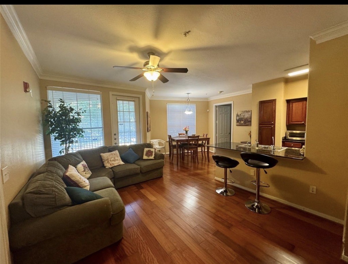 7575 Kirby Drive 1113 Property Photo 4