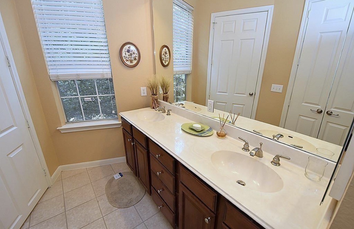 7575 Kirby Drive 1113 Property Photo 8