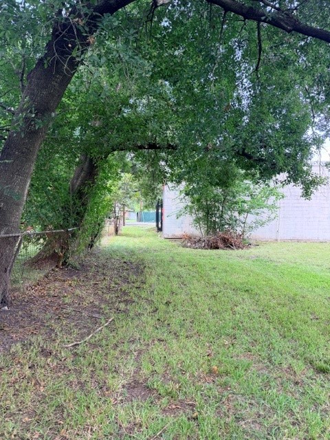 8511 Ridgepoint Drive Property Photo 5