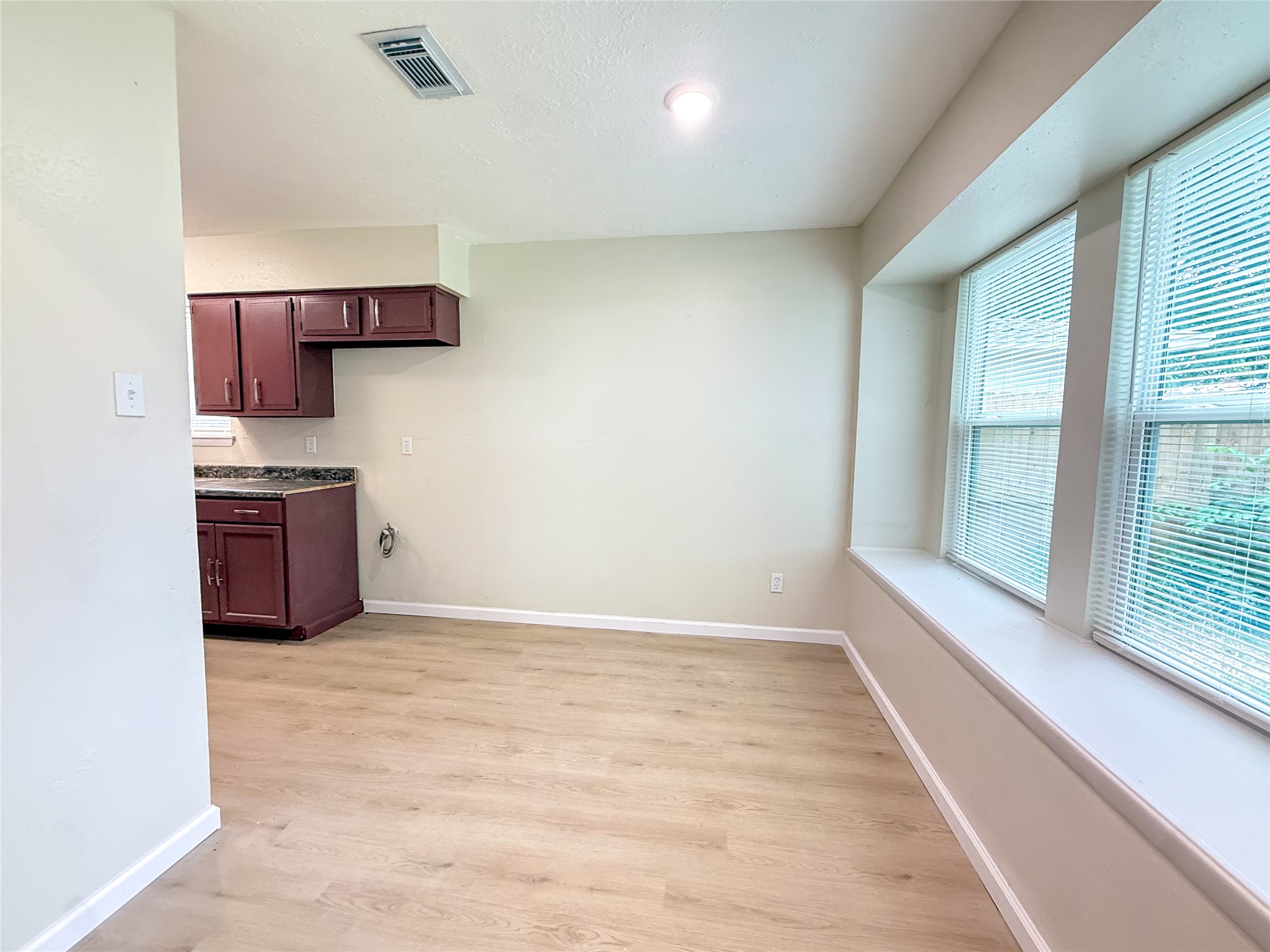 4251 Rosegate Drive Property Photo 4