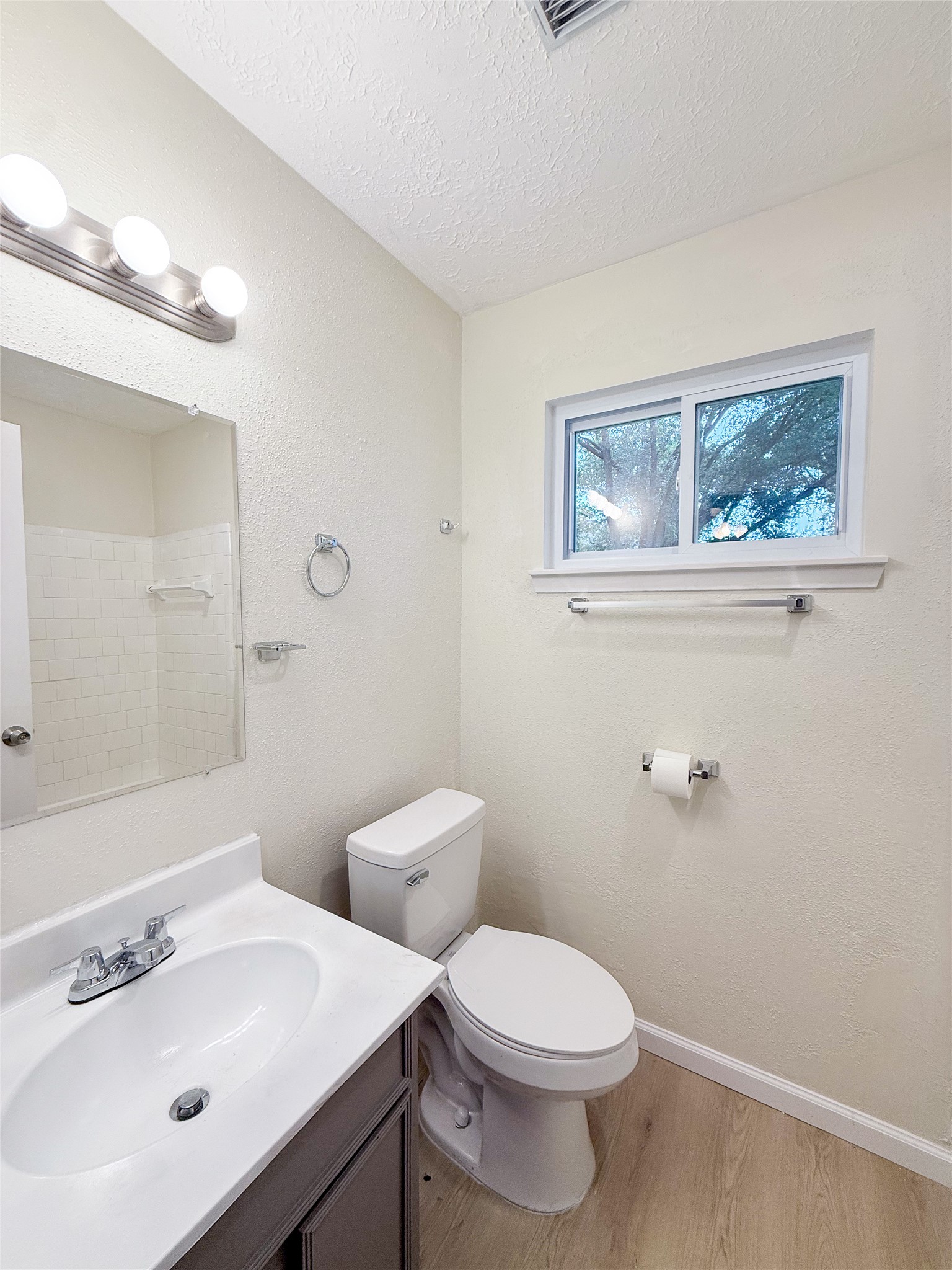 4251 Rosegate Drive Property Photo 12