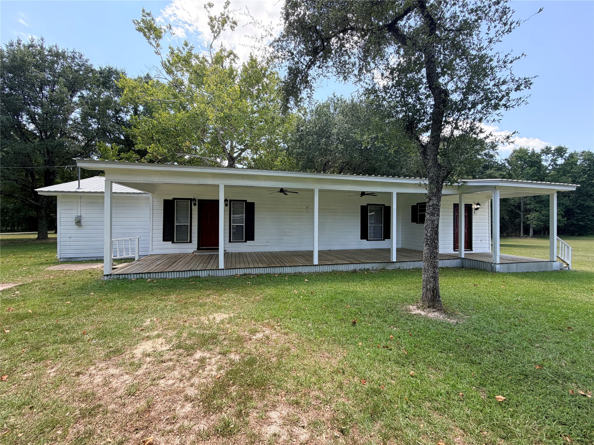 148 County Road 2100 Property Photo 2