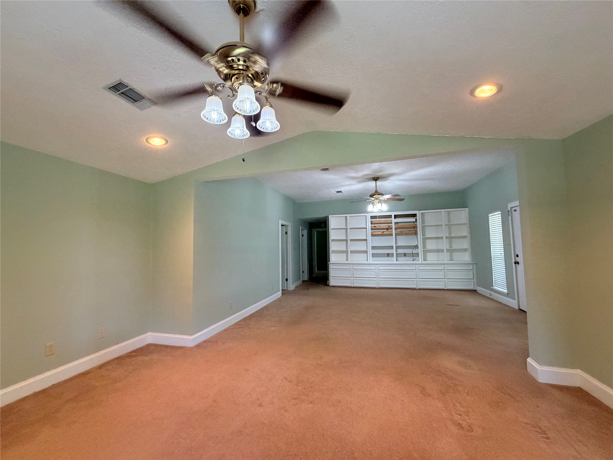 148 County Road 2100 Property Photo 8