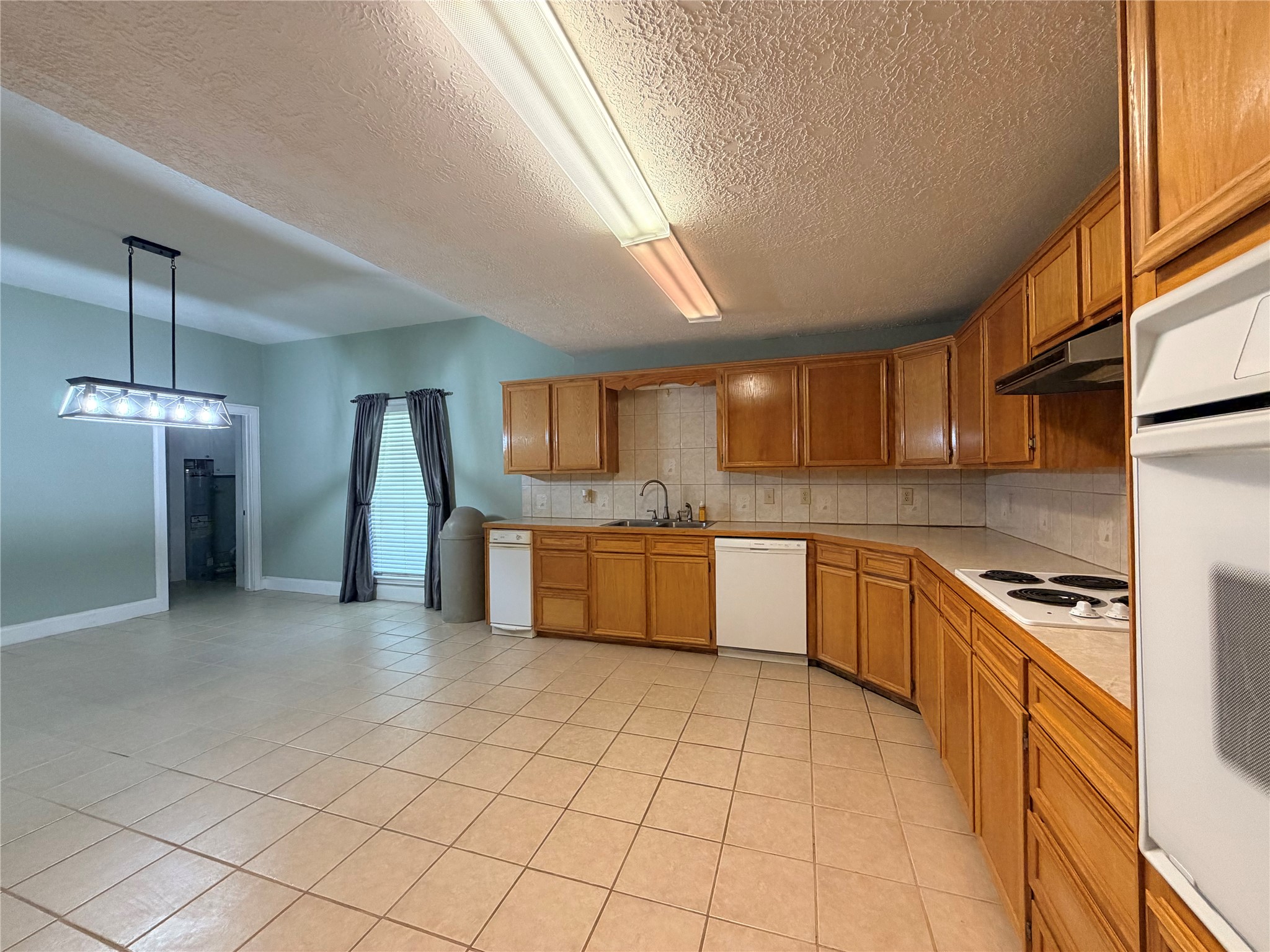 148 County Road 2100 Property Photo 28