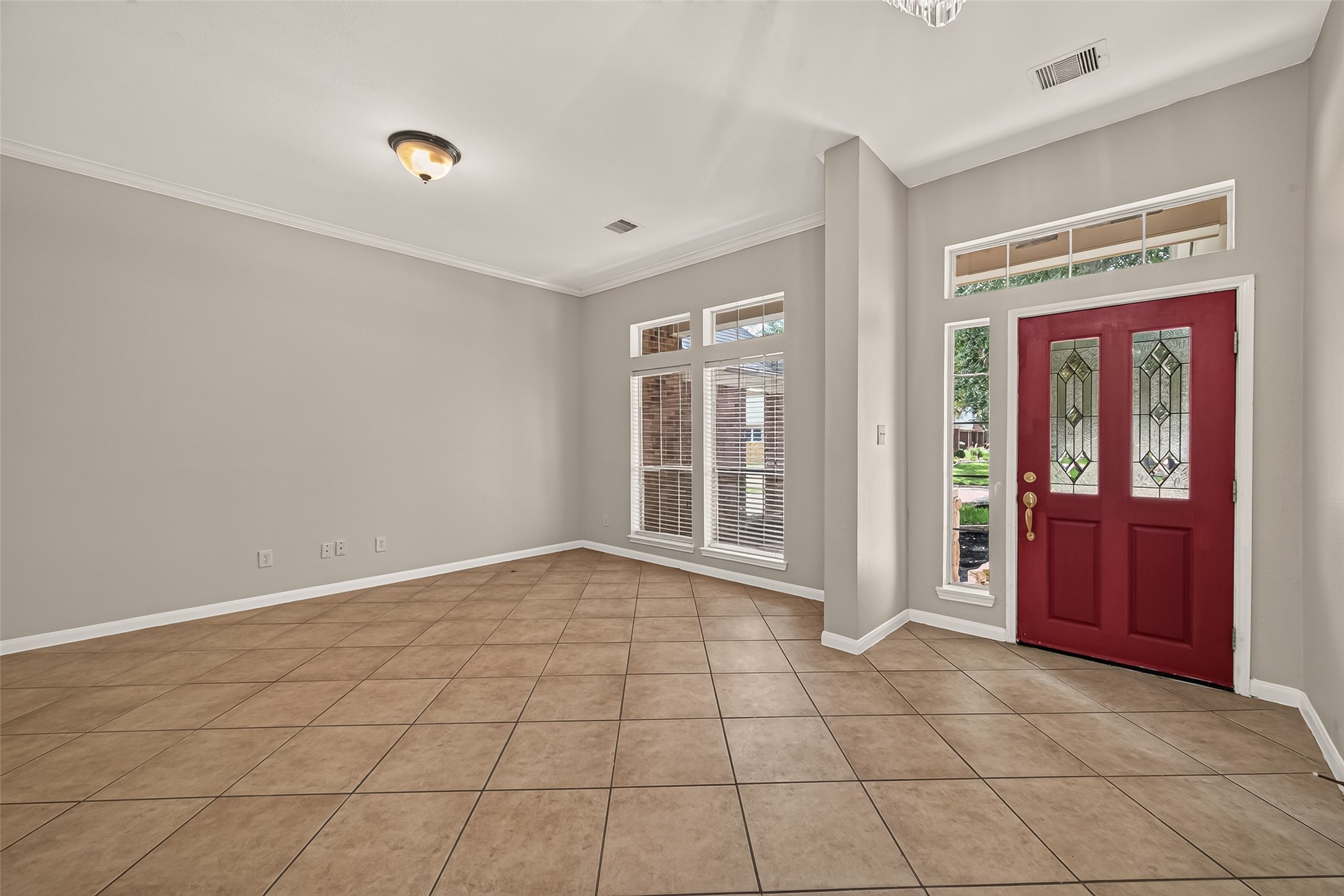 706 Silver Creek Circle Property Photo 7