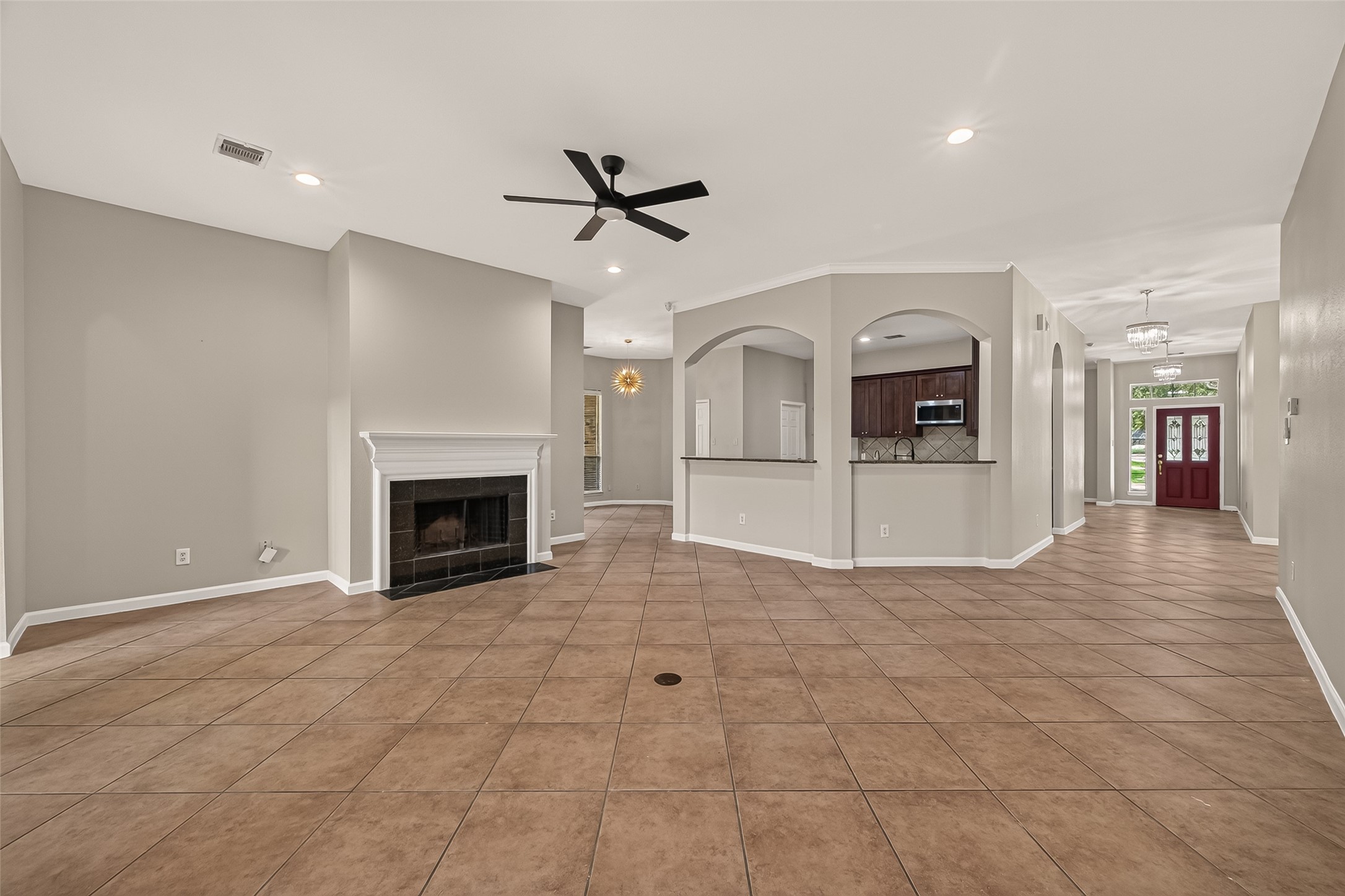 706 Silver Creek Circle Property Photo 16