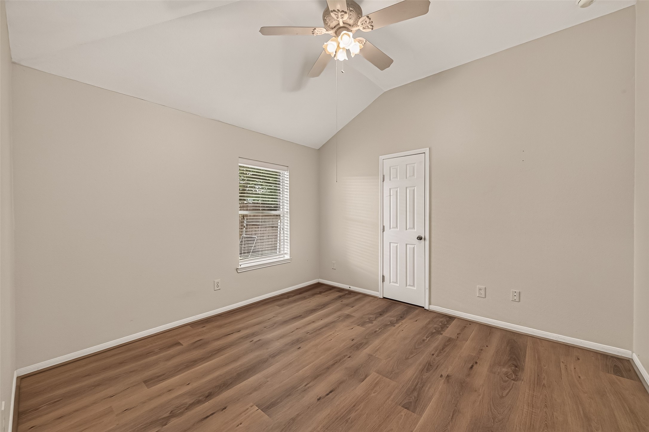 706 Silver Creek Circle Property Photo 39