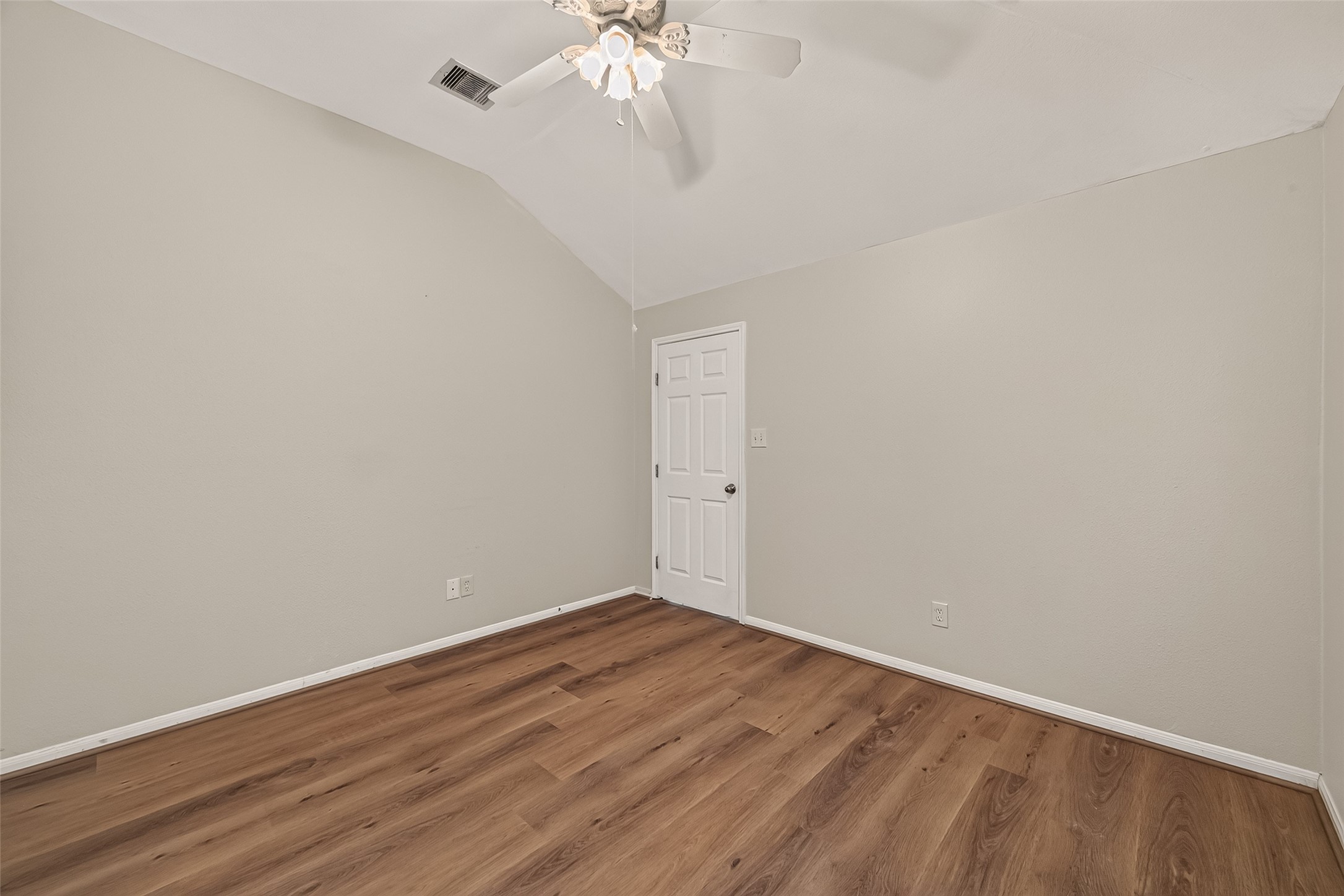 706 Silver Creek Circle Property Photo 40
