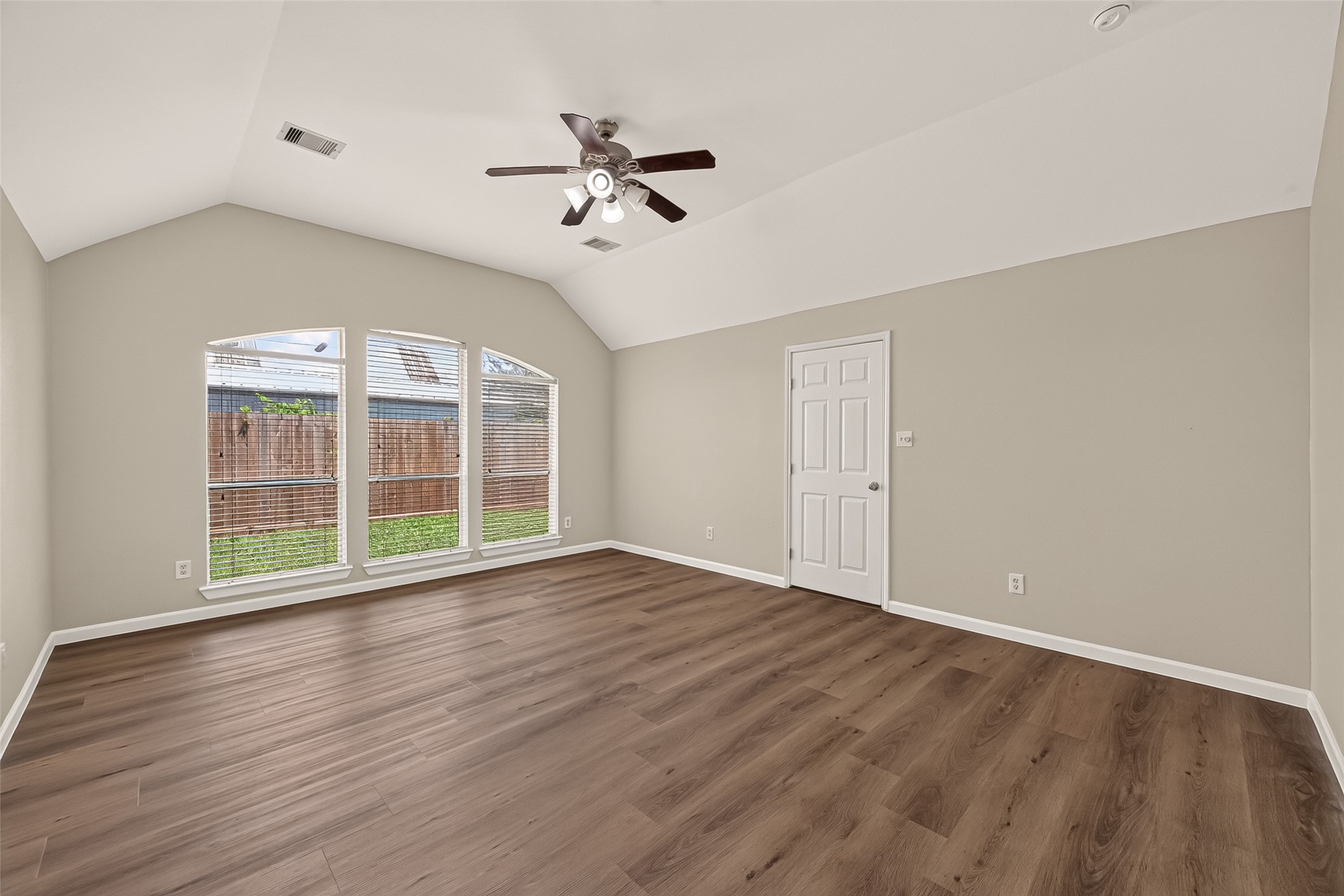 706 Silver Creek Circle Property Photo 42