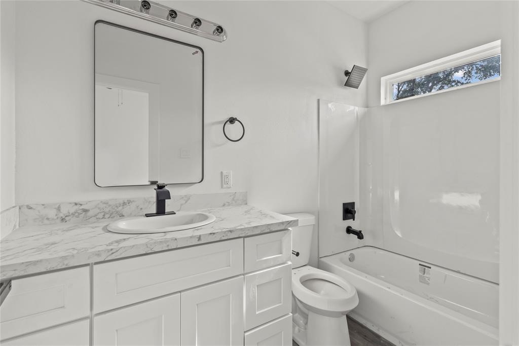 8501 Denby Street Property Photo 4