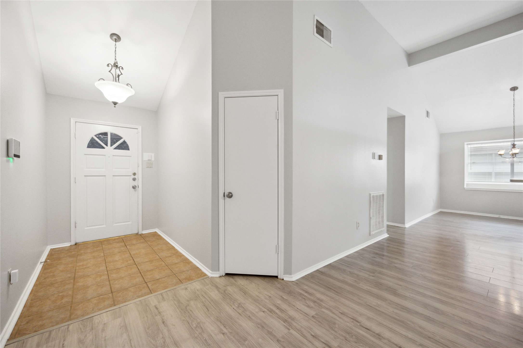 20323 Pinefield Lane Property Photo 4