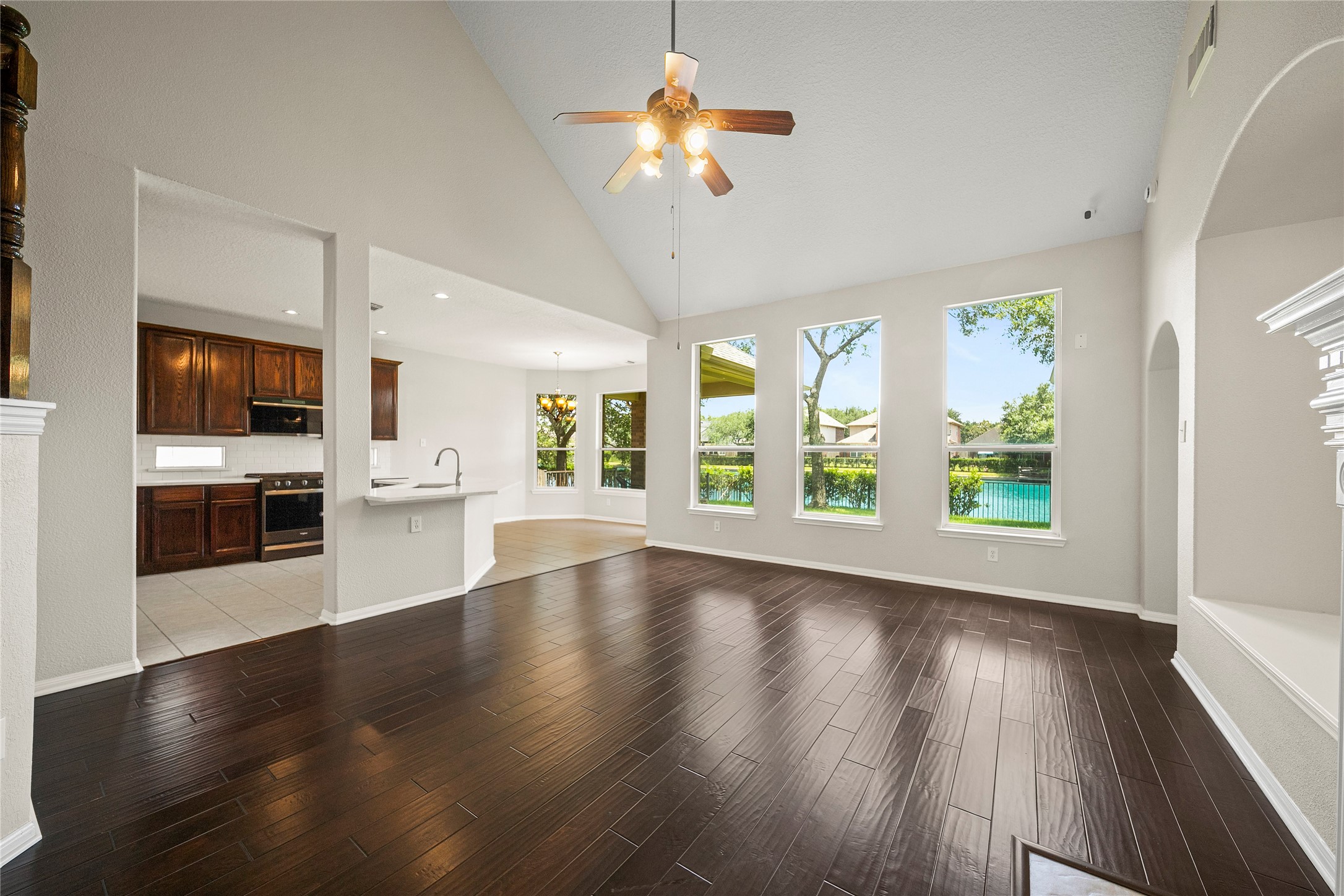 8306 Golden Harbour Property Photo 12