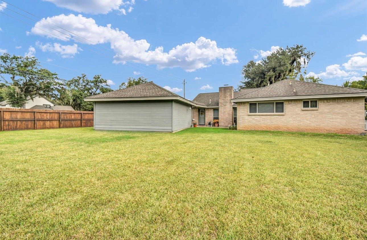 102 Raintree Lane, Lake Jackson Tx 77566 Property Photo 46