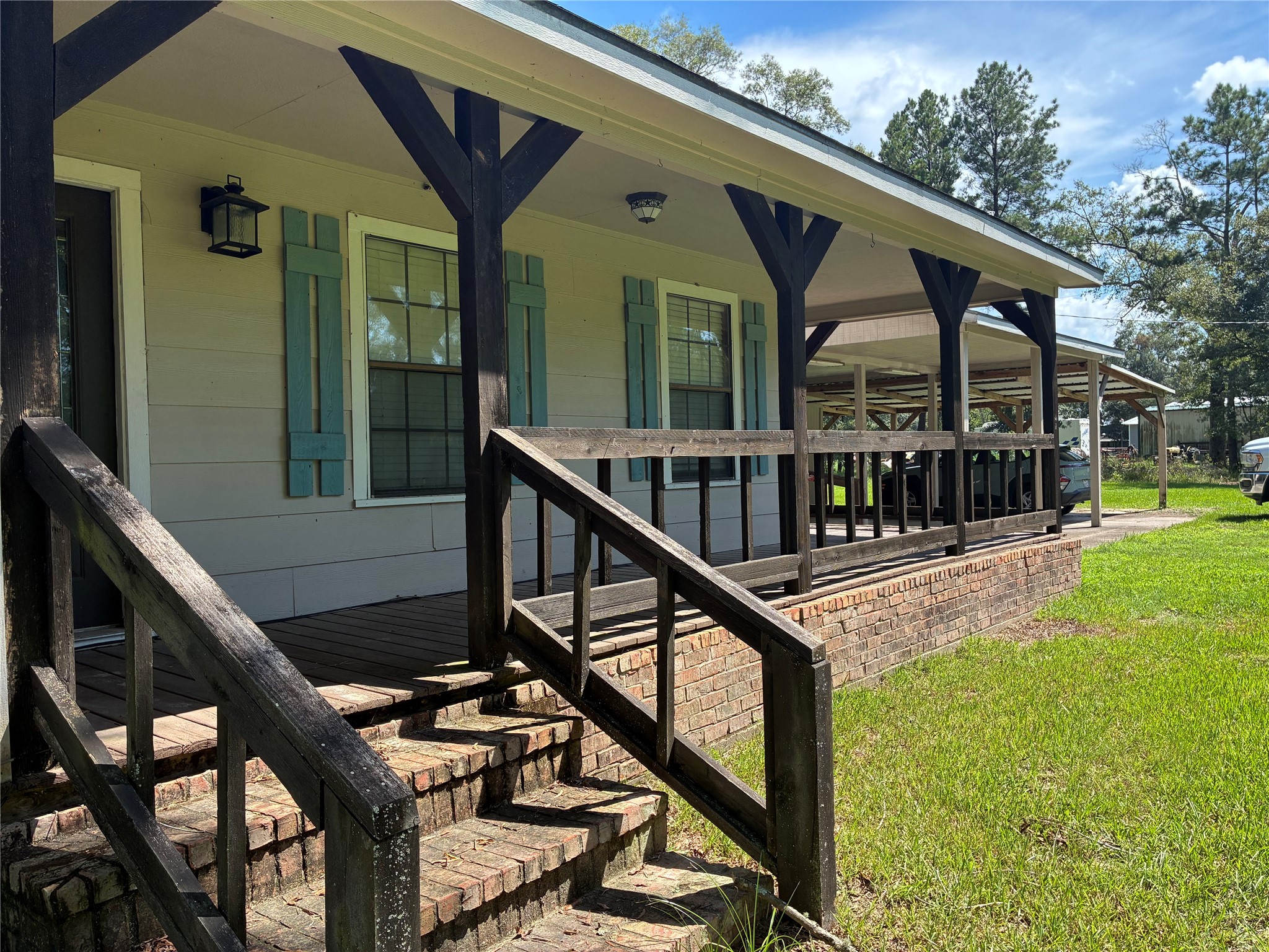 15343 Wilkins Road Property Photo 1