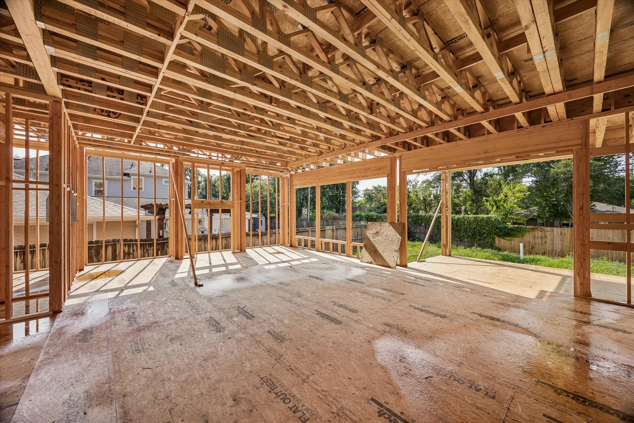 2031 Saxon Drive Property Photo 6