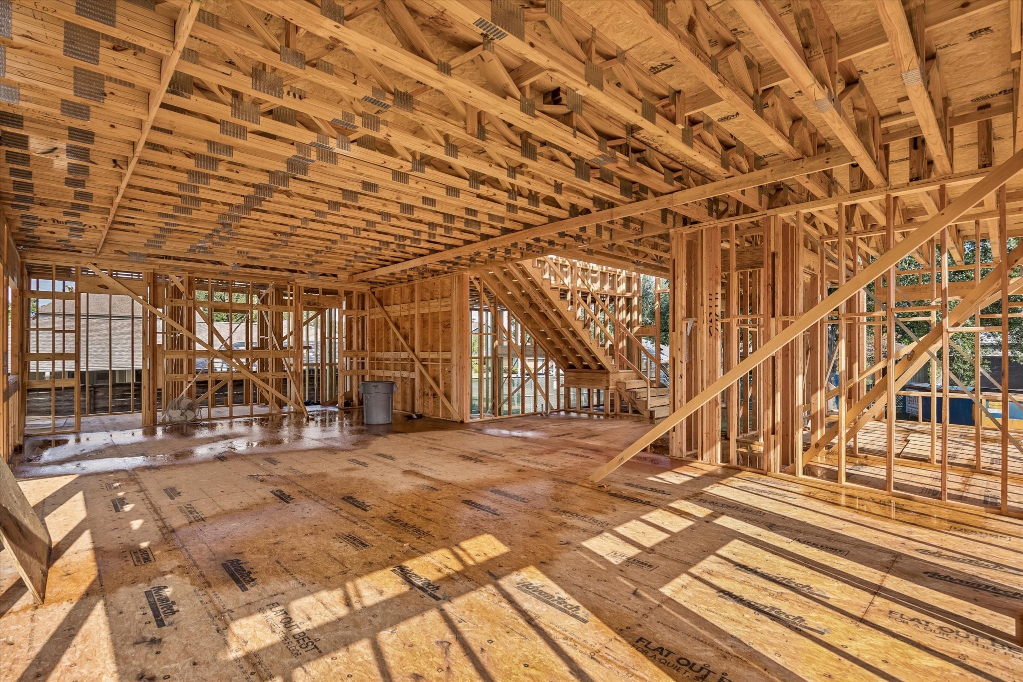 2031 Saxon Drive Property Photo 8