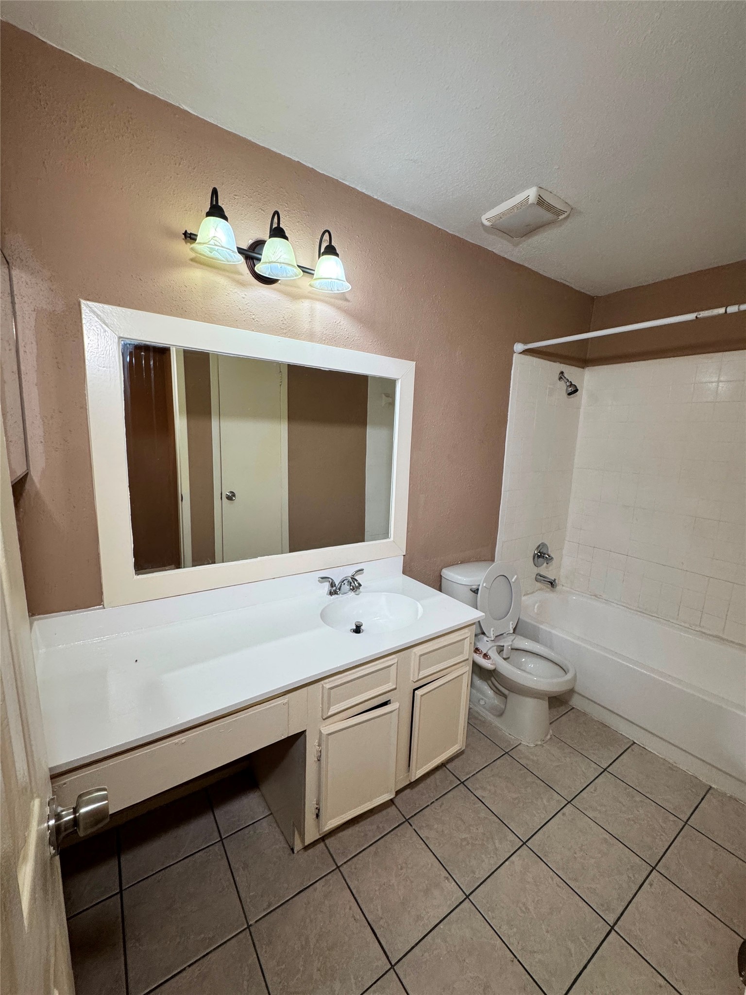 8201 Richmond 12 Property Photo 7