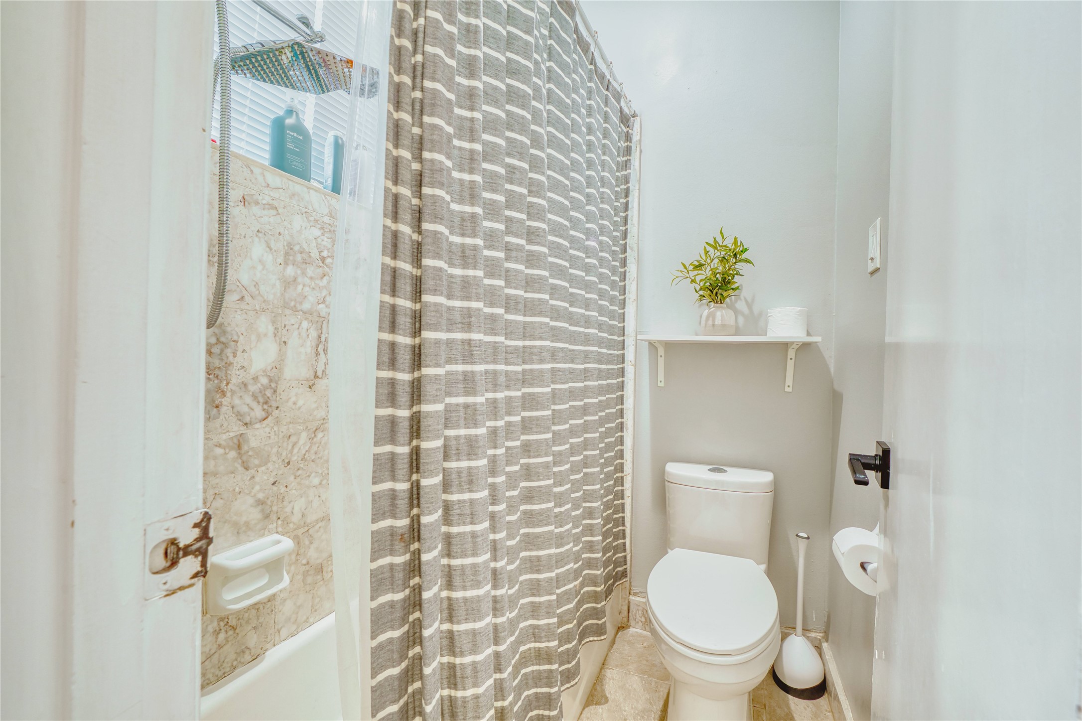7606 Portal Drive Property Photo 20