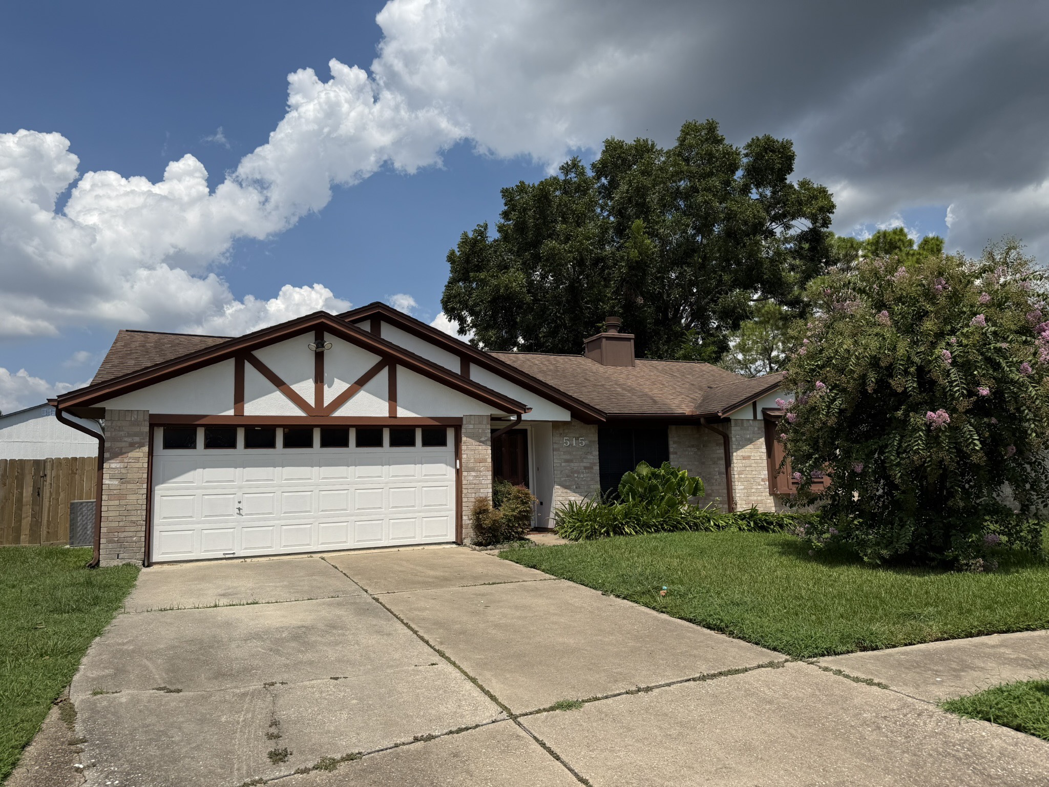 515 Tresvant Drive Property Photo 1