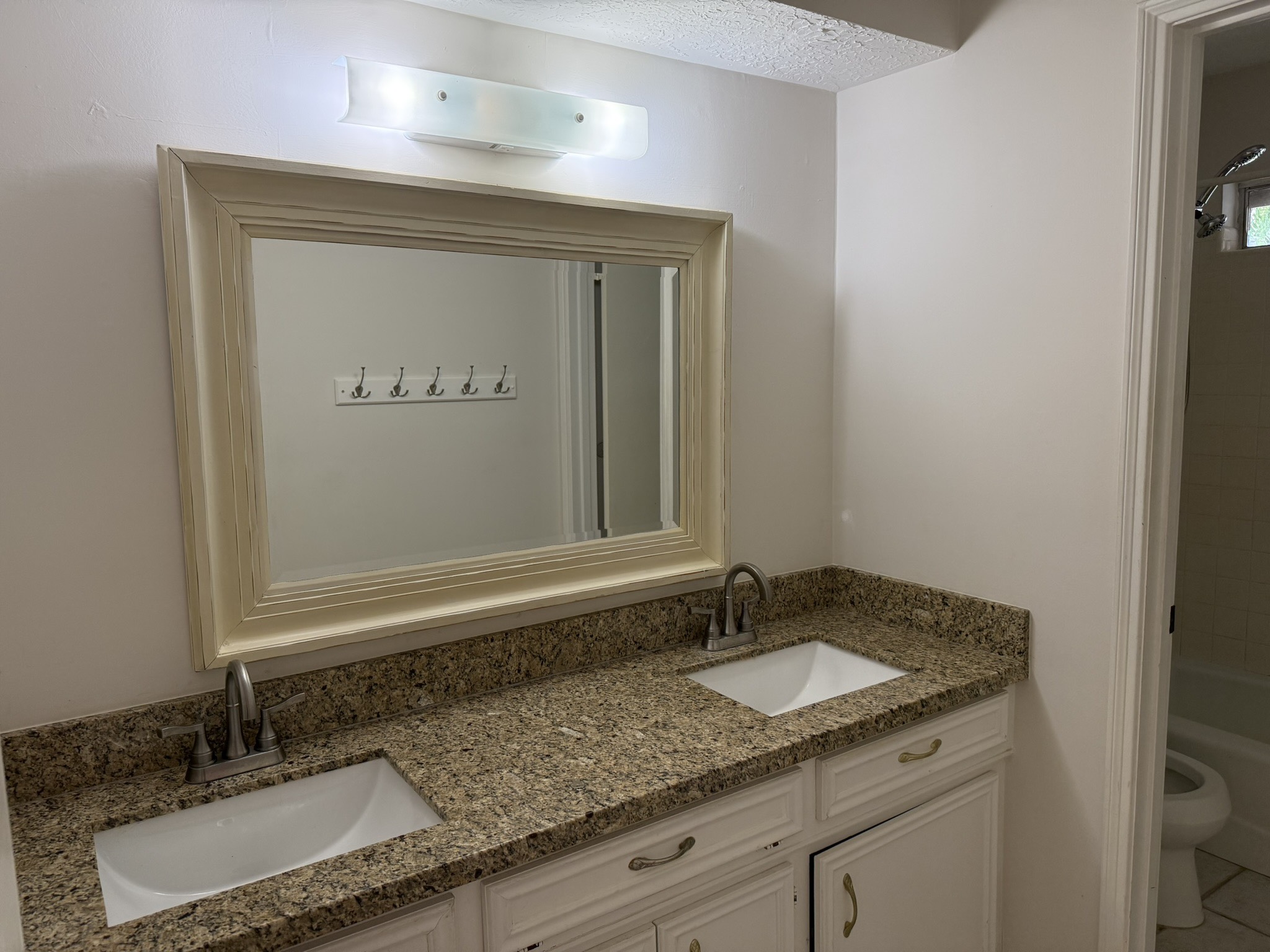 515 Tresvant Drive Property Photo 4