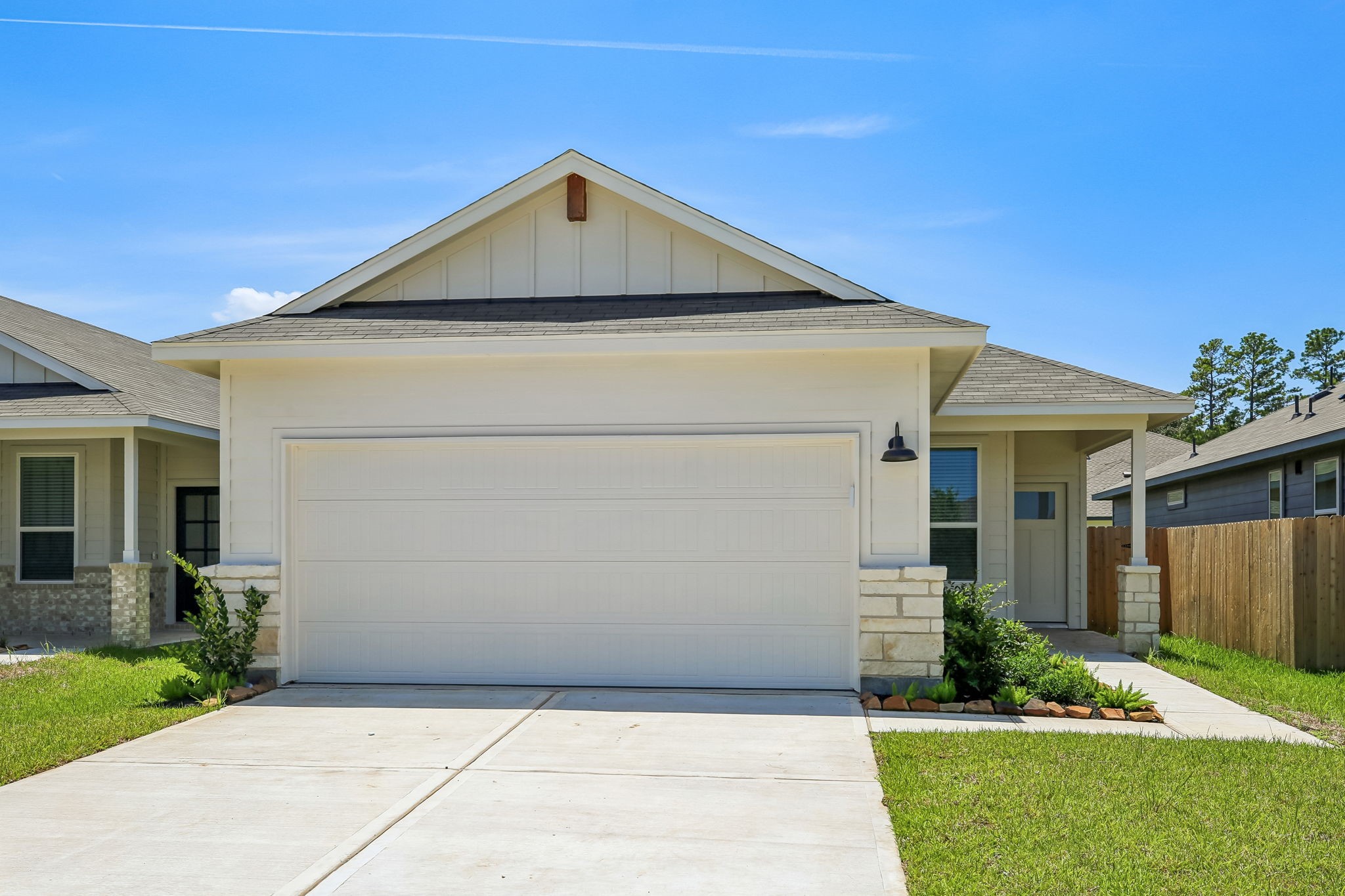 18555 Landing Meadows Lane Property Photo 3
