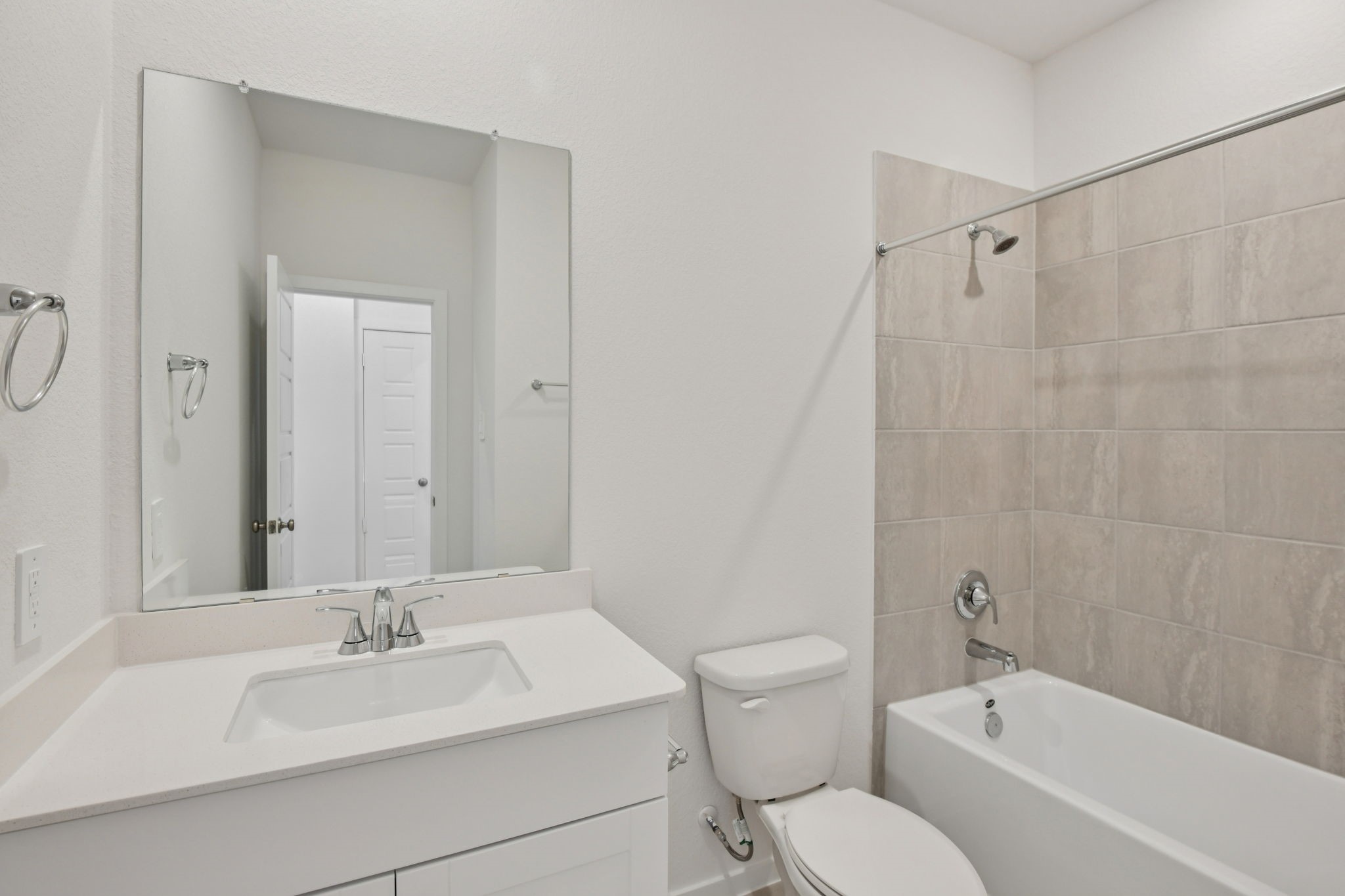 18555 Landing Meadows Lane Property Photo 28