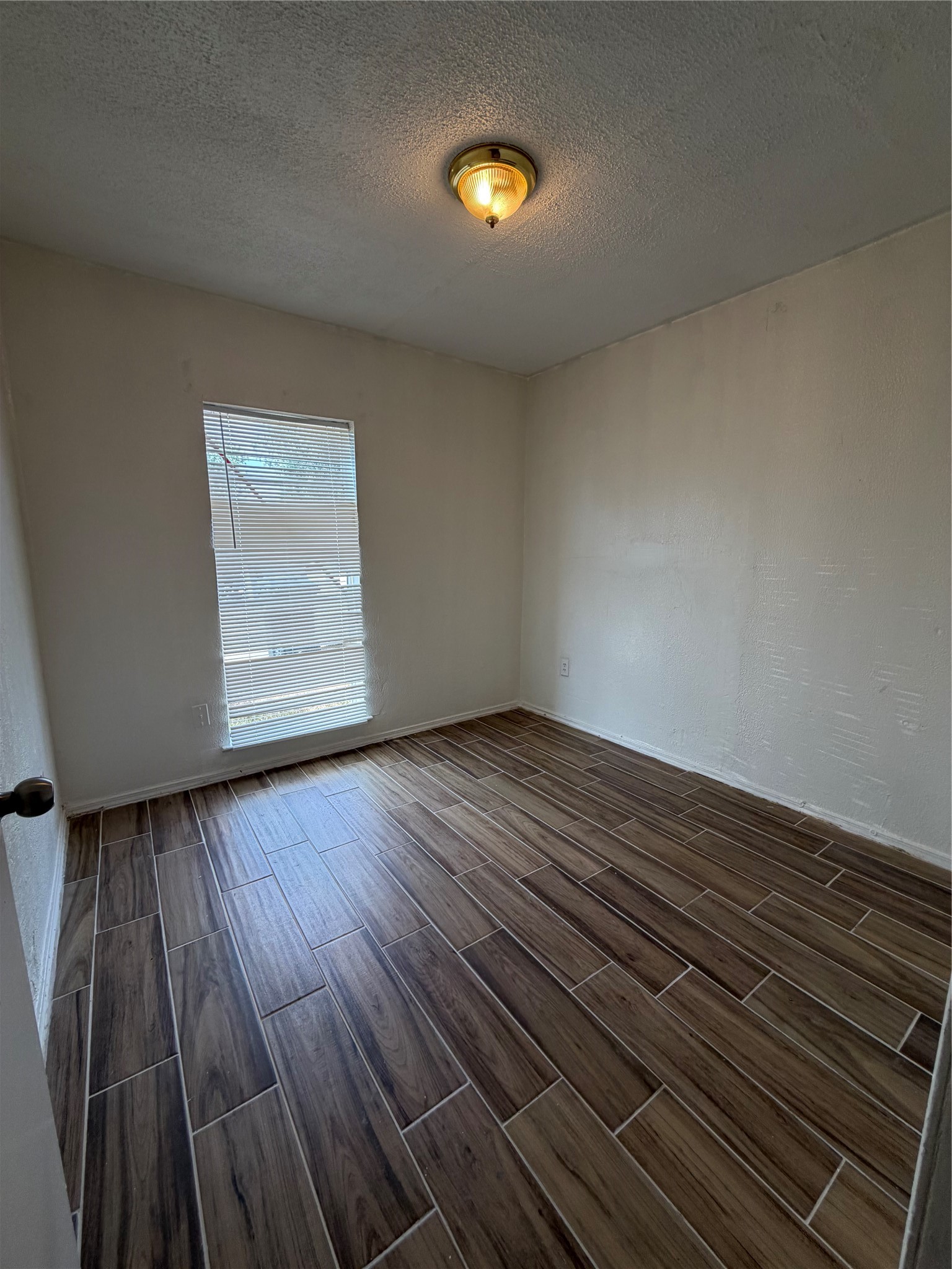 5130 Ridgevan Drive Property Photo 4