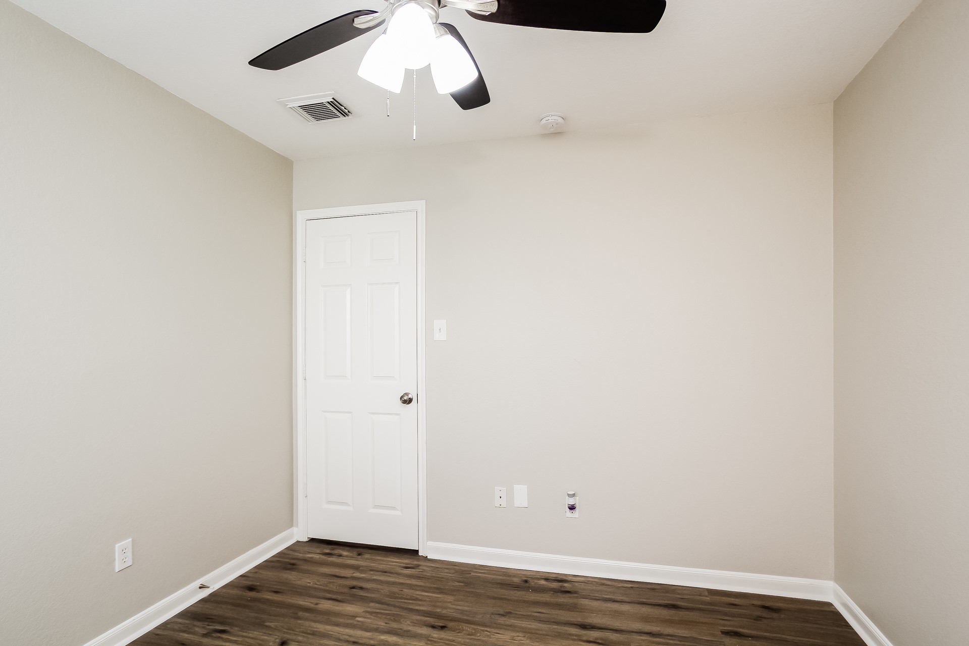 22831 Twisting Pine Drive Property Photo 14