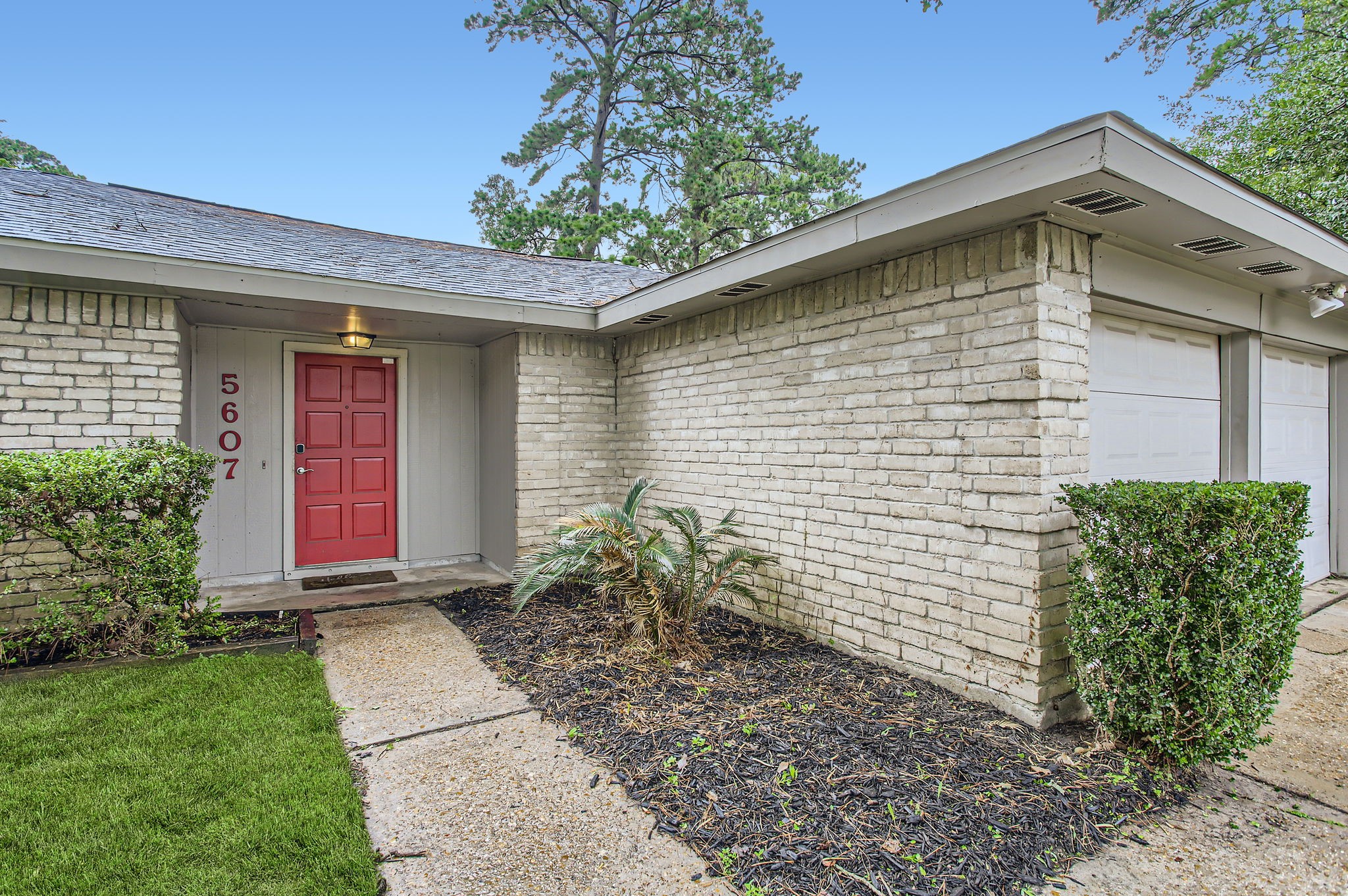 5607 Circlegate Drive Property Photo 2