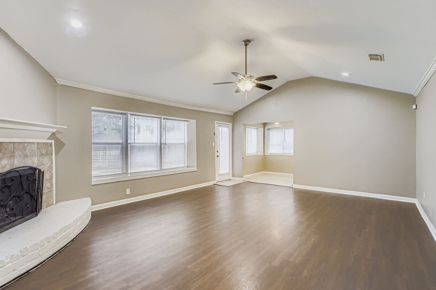 5607 Circlegate Drive Property Photo 5