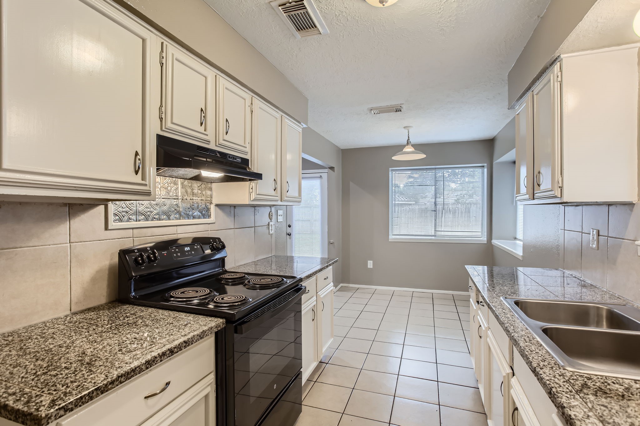 5607 Circlegate Drive Property Photo 7
