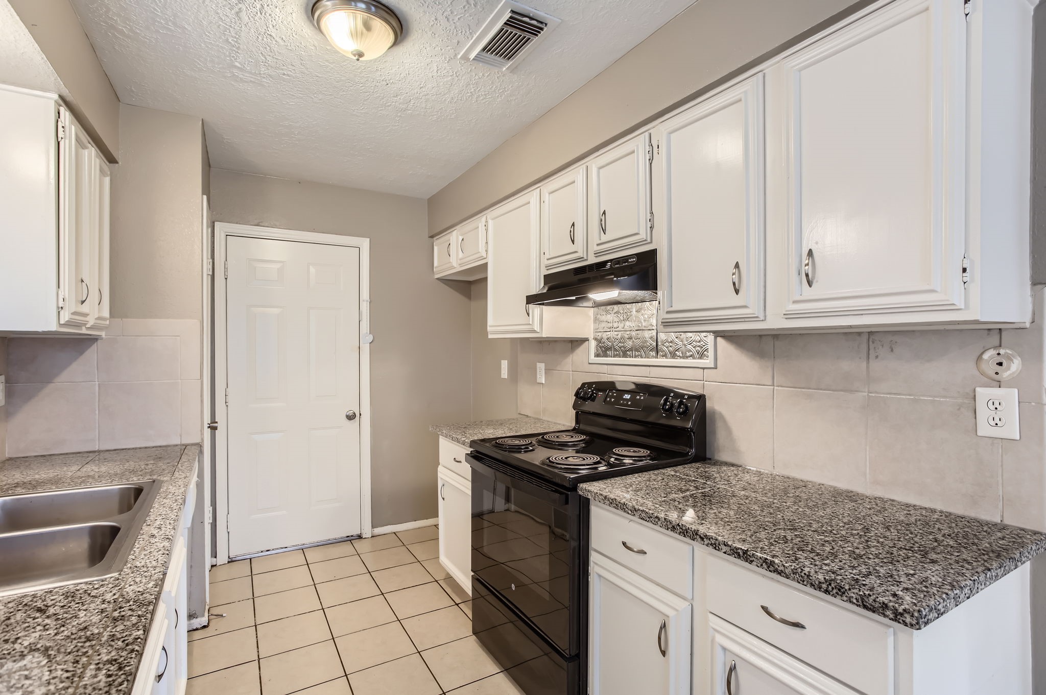 5607 Circlegate Drive Property Photo 8