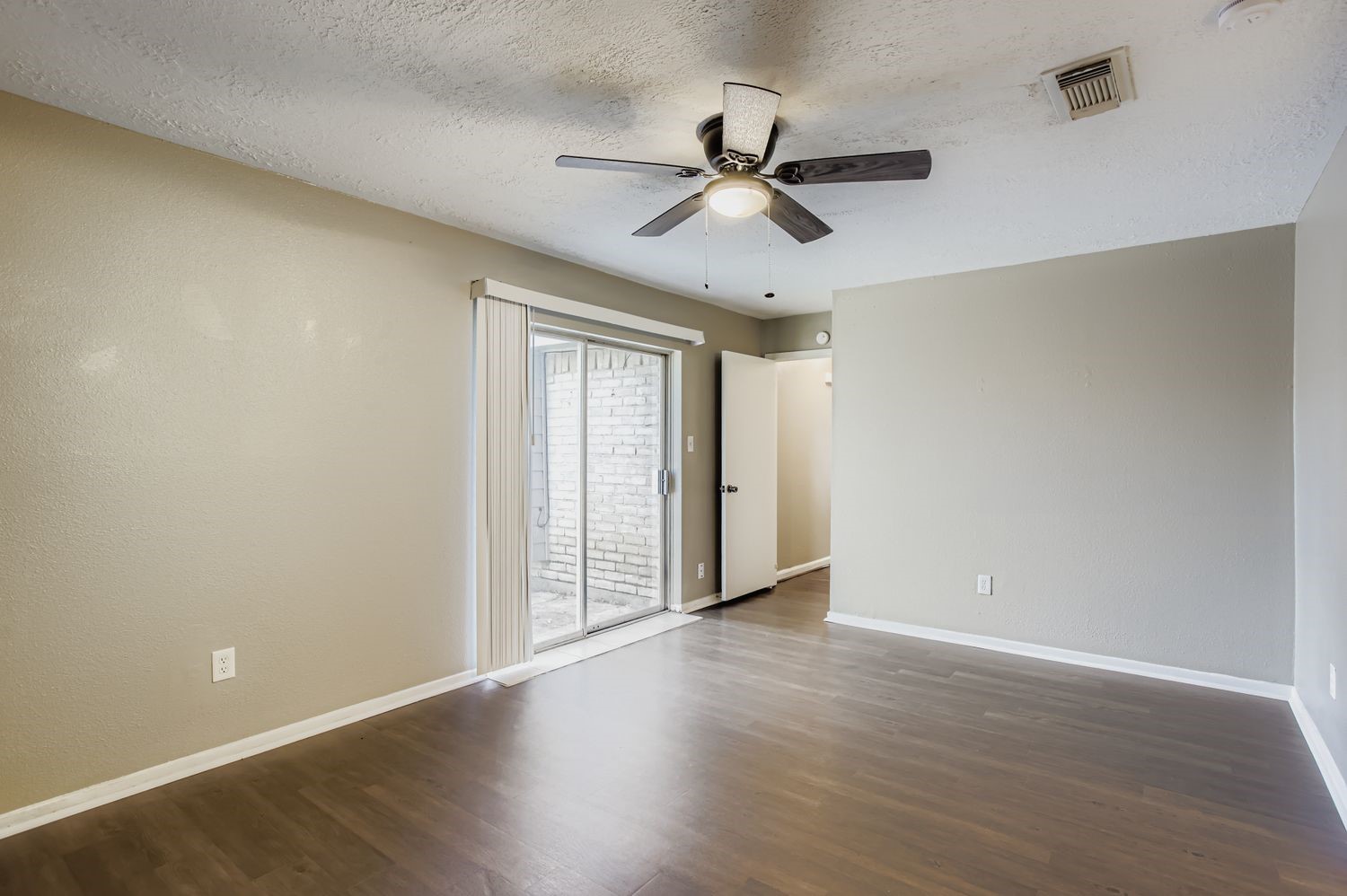 5607 Circlegate Drive Property Photo 12