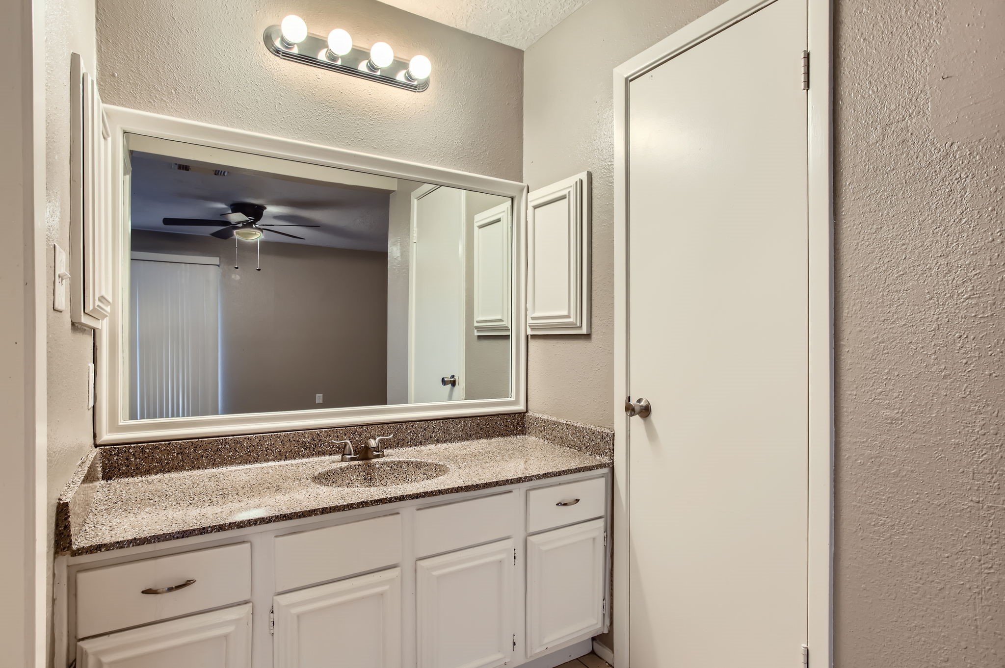 5607 Circlegate Drive Property Photo 14