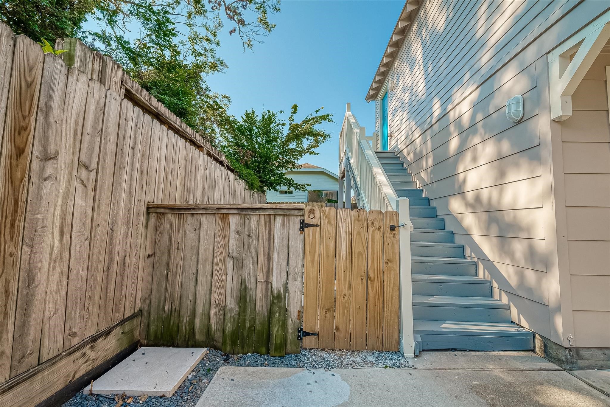 1110 E 24th Street B Property Photo 2
