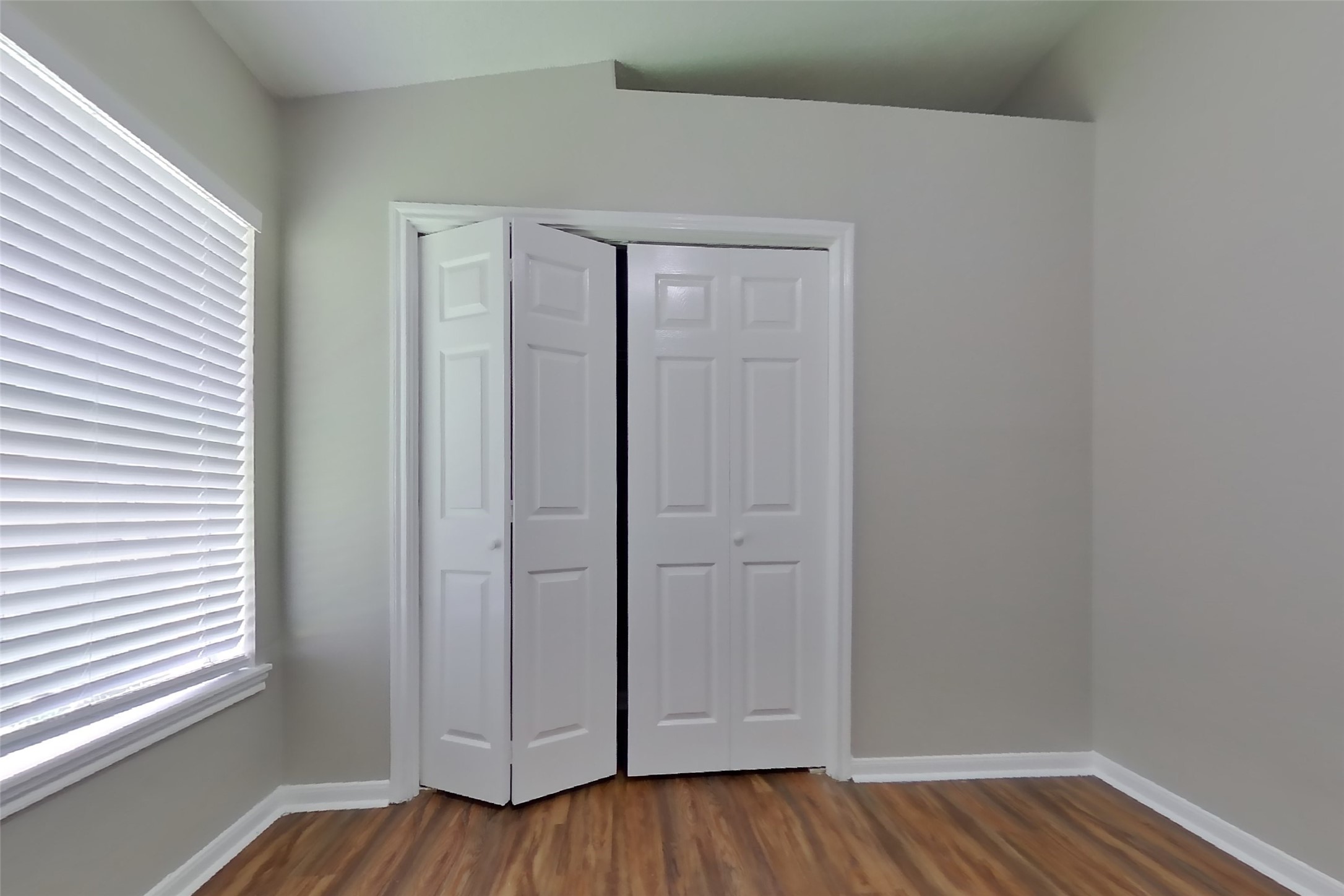 3130 Kelling Street Property Photo 13