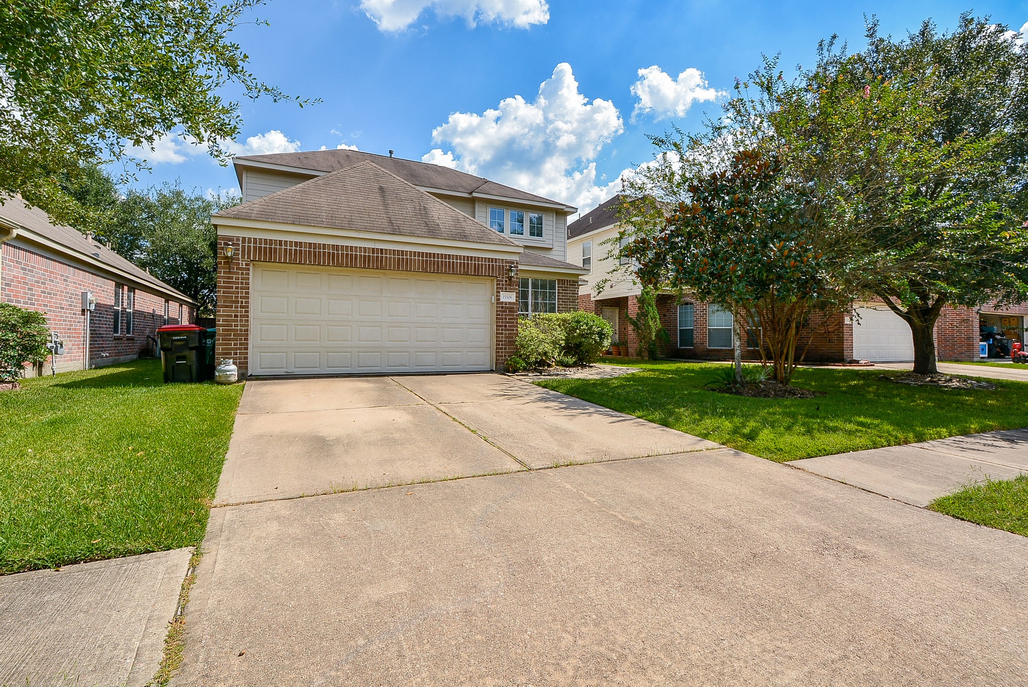 15506 Hickory Dale Street Property Photo 2