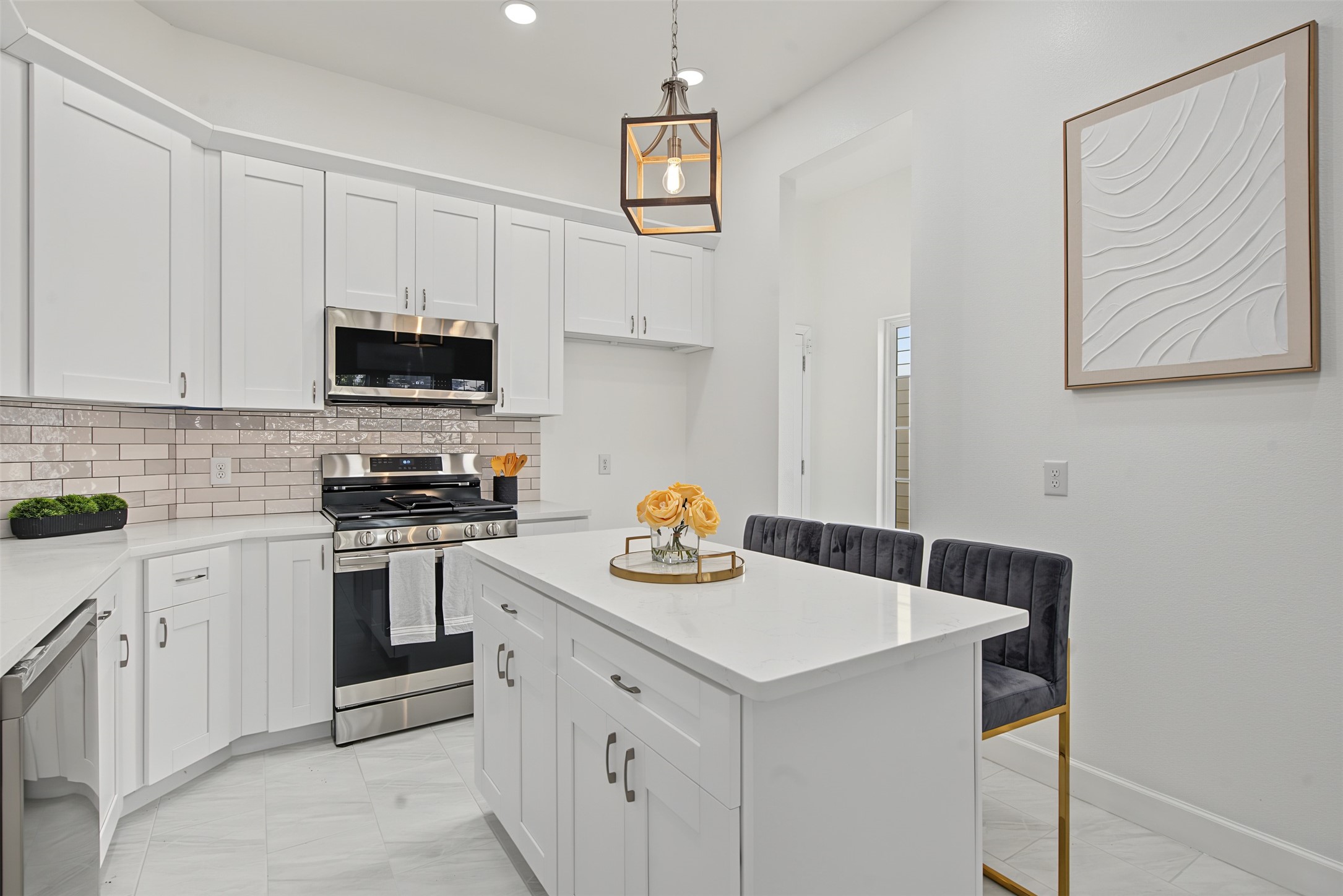 8157 Crestview Drive Property Photo 11