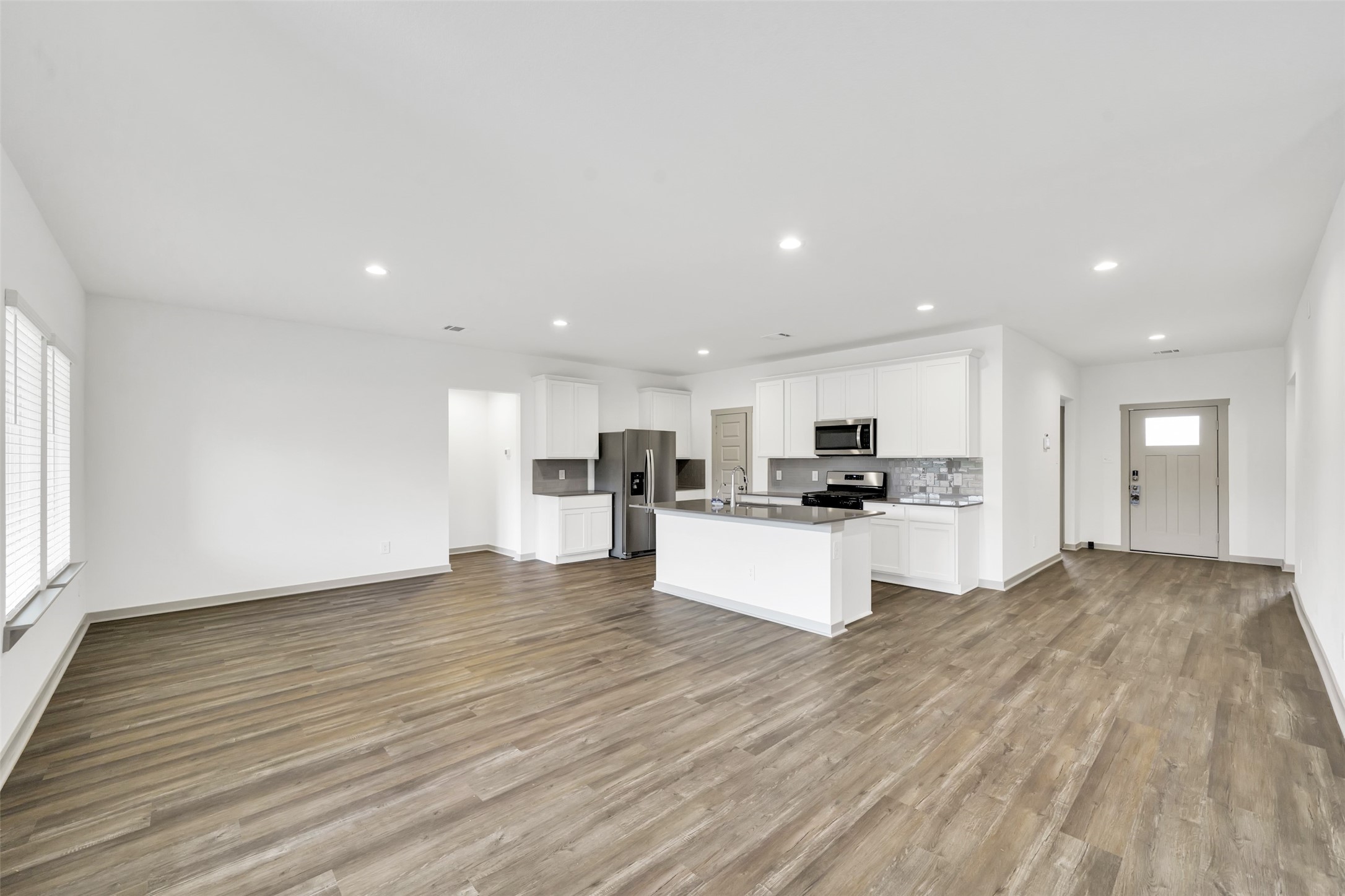 3331 Balboa Grove Lane Property Photo 15
