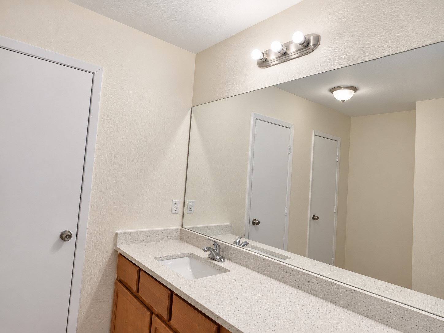 12638 Ashford Meadow Drive B Property Photo 11